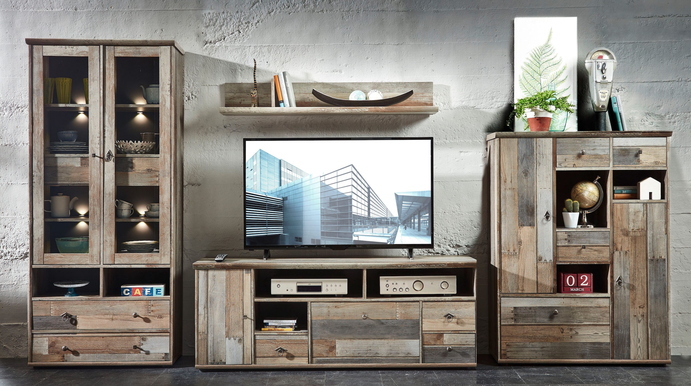 Innostyle TV-Board »BONANZA« 1 Stk. tlg. 1 Holztür, 3 Schubladen, 1 Klappe, 3 Fächer, 2 Kabeldurchlässe
