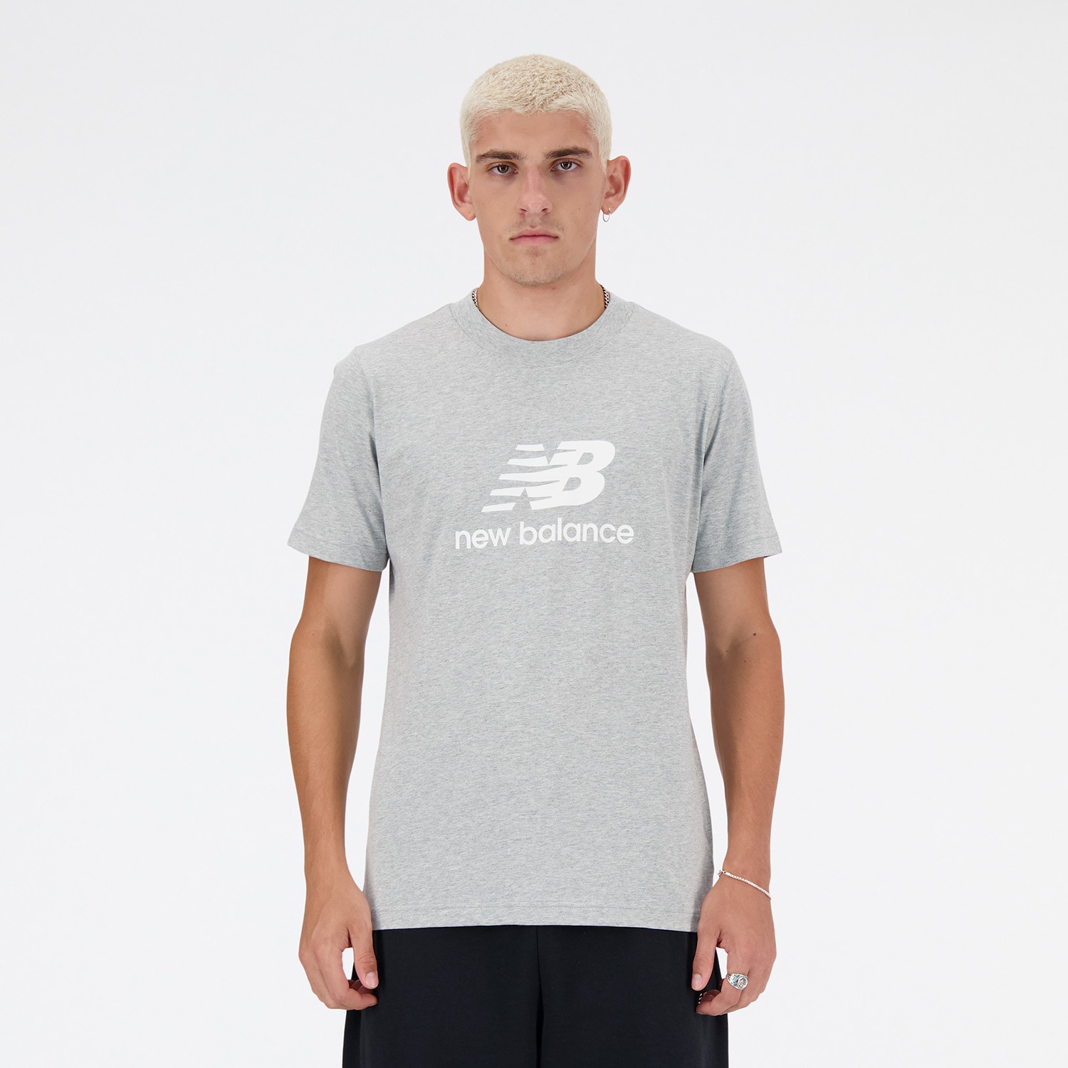Image of New Balance T-Shirt "SPORT ESSENTIALS LOGO T-SHIRT" Kurzarm, Rundhalsausschnitt, aus Baumwolle