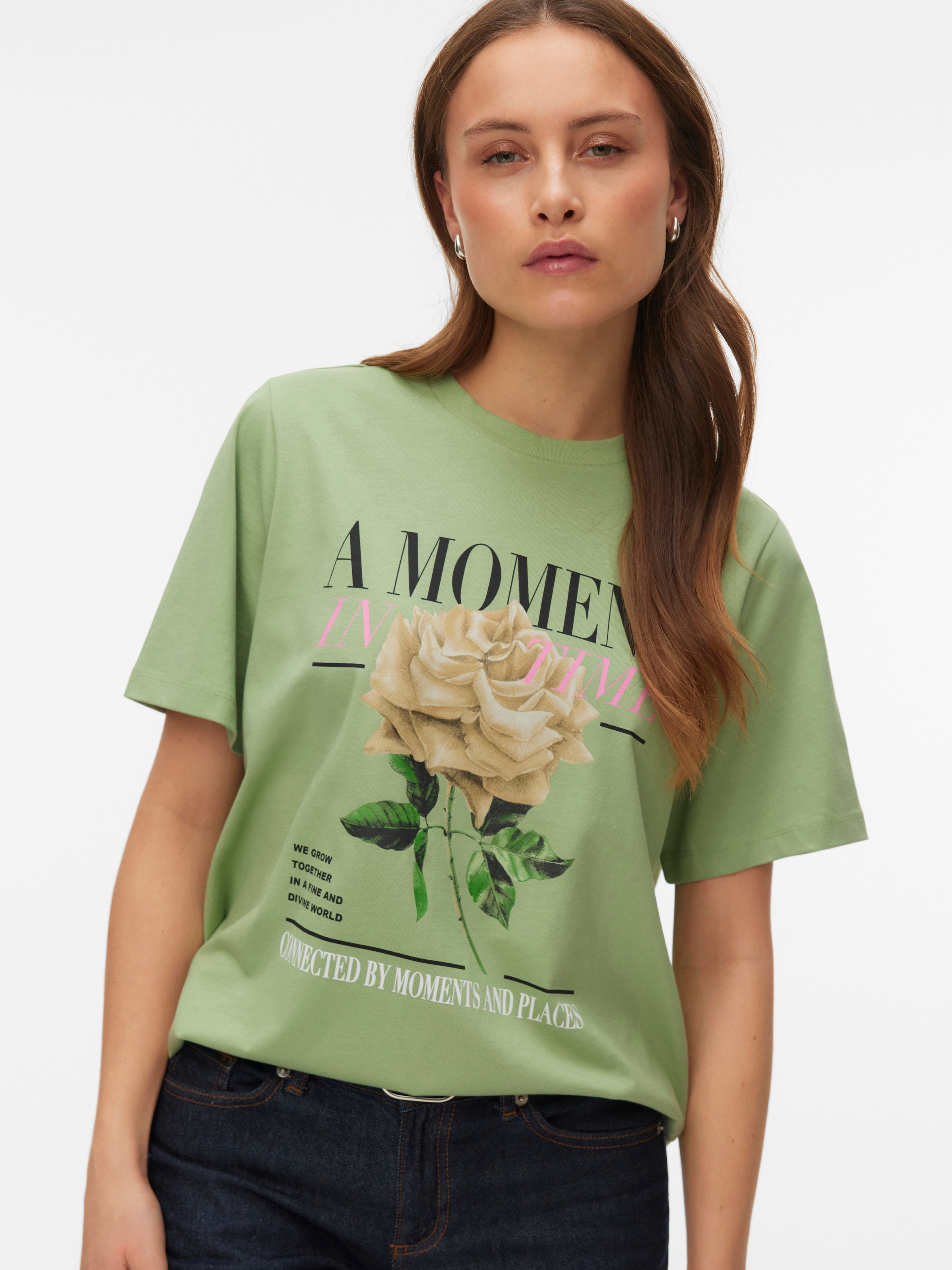 Image of Vero Moda Kurzarmshirt "VMURENA CATY SS TOP BOX JRS" mit floralem Print