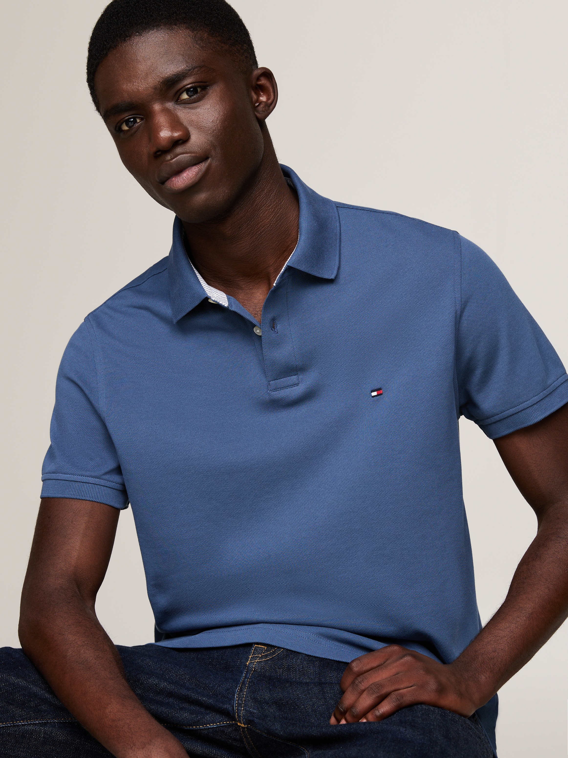 Tommy Hilfiger Polo »1985 REGULAR POLO mit Kontraststreifen und Knopfleiste« unifarben, sportlich, regular fit, Baumwollmix, Polokragen