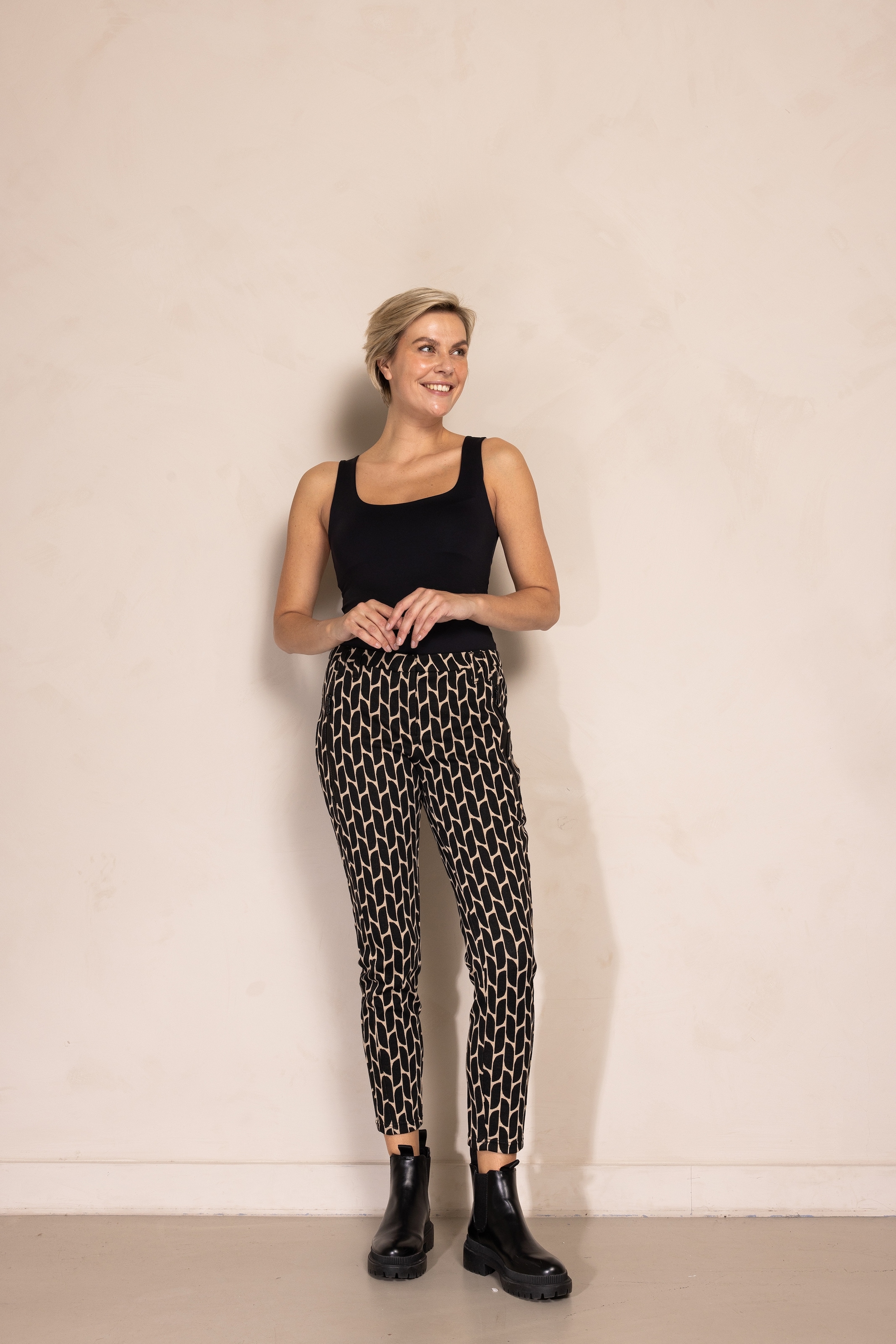 Zhrill 7/8-Hose »ZHCHIARA«, Grafisches Allover-Muster, Slim Fit, knöchellang