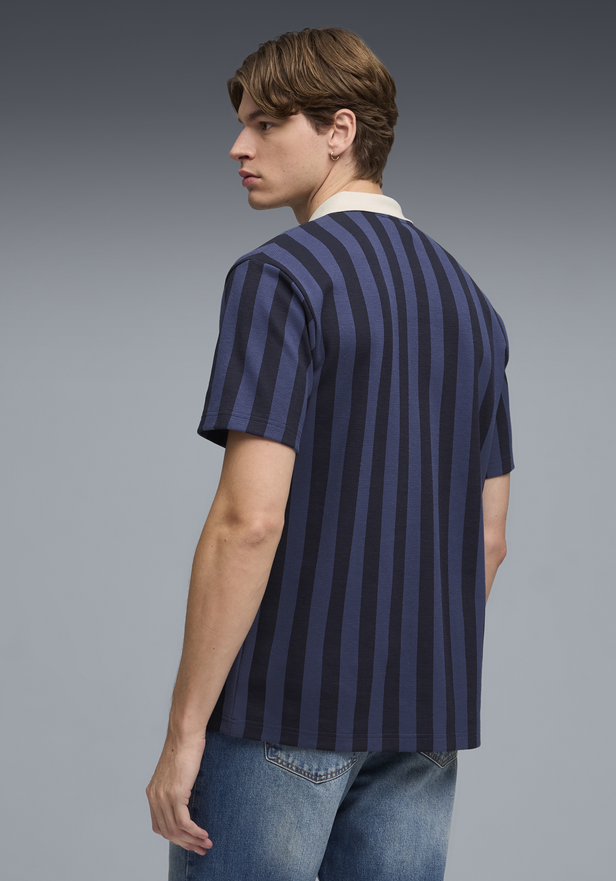 PUMA T-shirt »CLASS RELAXED PINNACLE POLO« Kurzarm-Design, Rundhalsausschnitt, für aktive Erwachsene