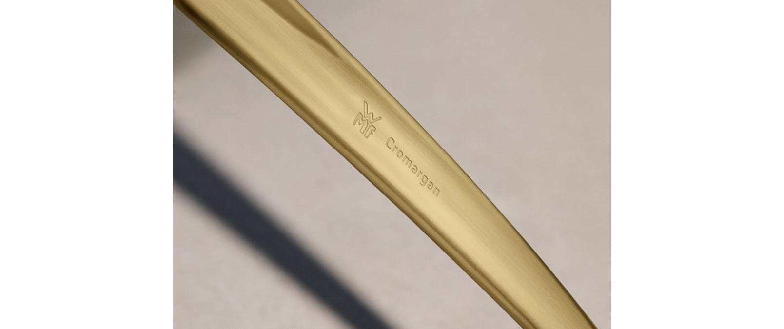 WMF Set de couverts »Boston in edler Optik, ergonomische Haptik, Messer mit Wellenschliff« optimale Schärfe, rostfrei, edel, hochwertiger Besteckkasten