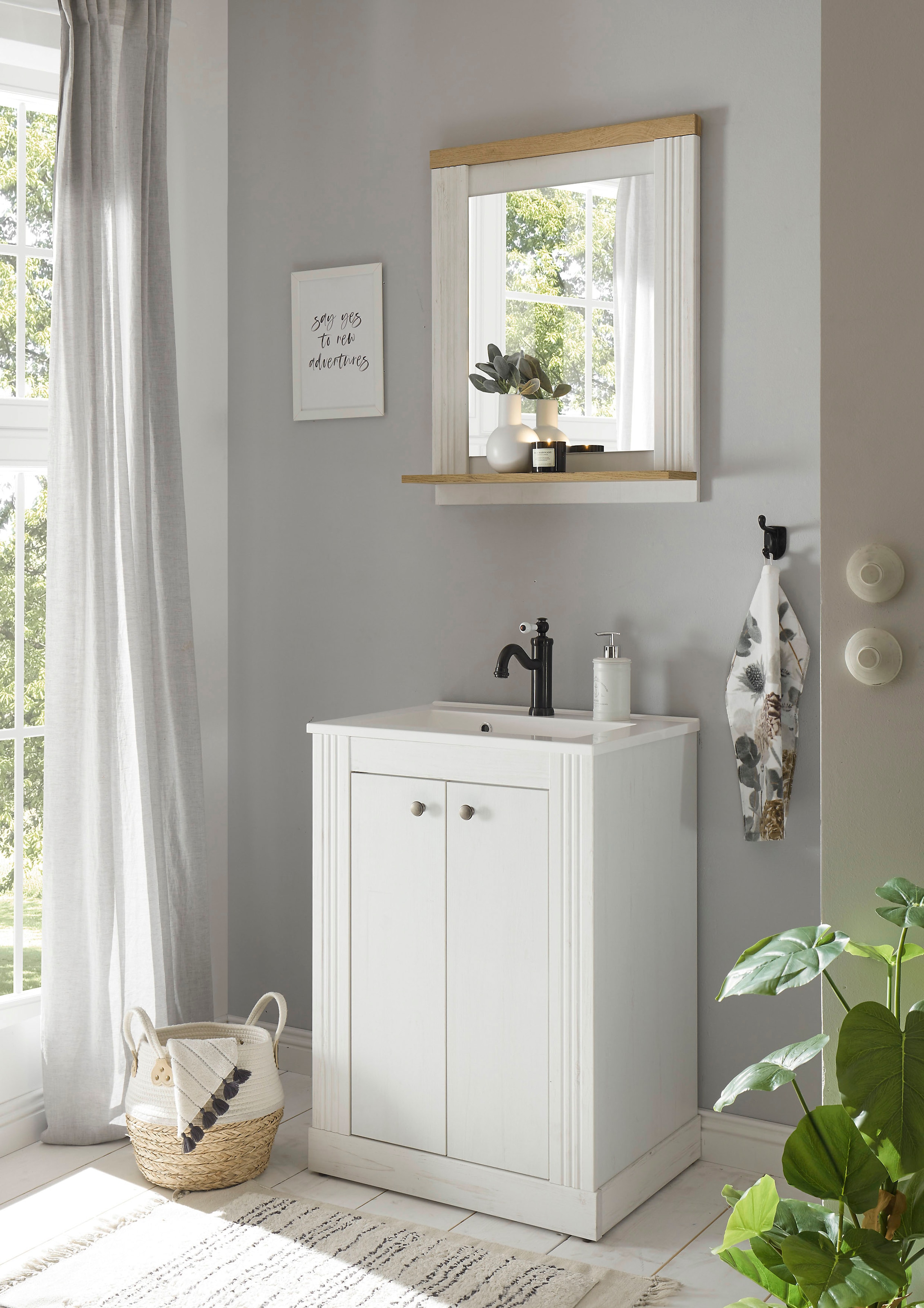 Home affaire Wandspiegel »WESTMINSTER«, im romantischen Landhausstil
