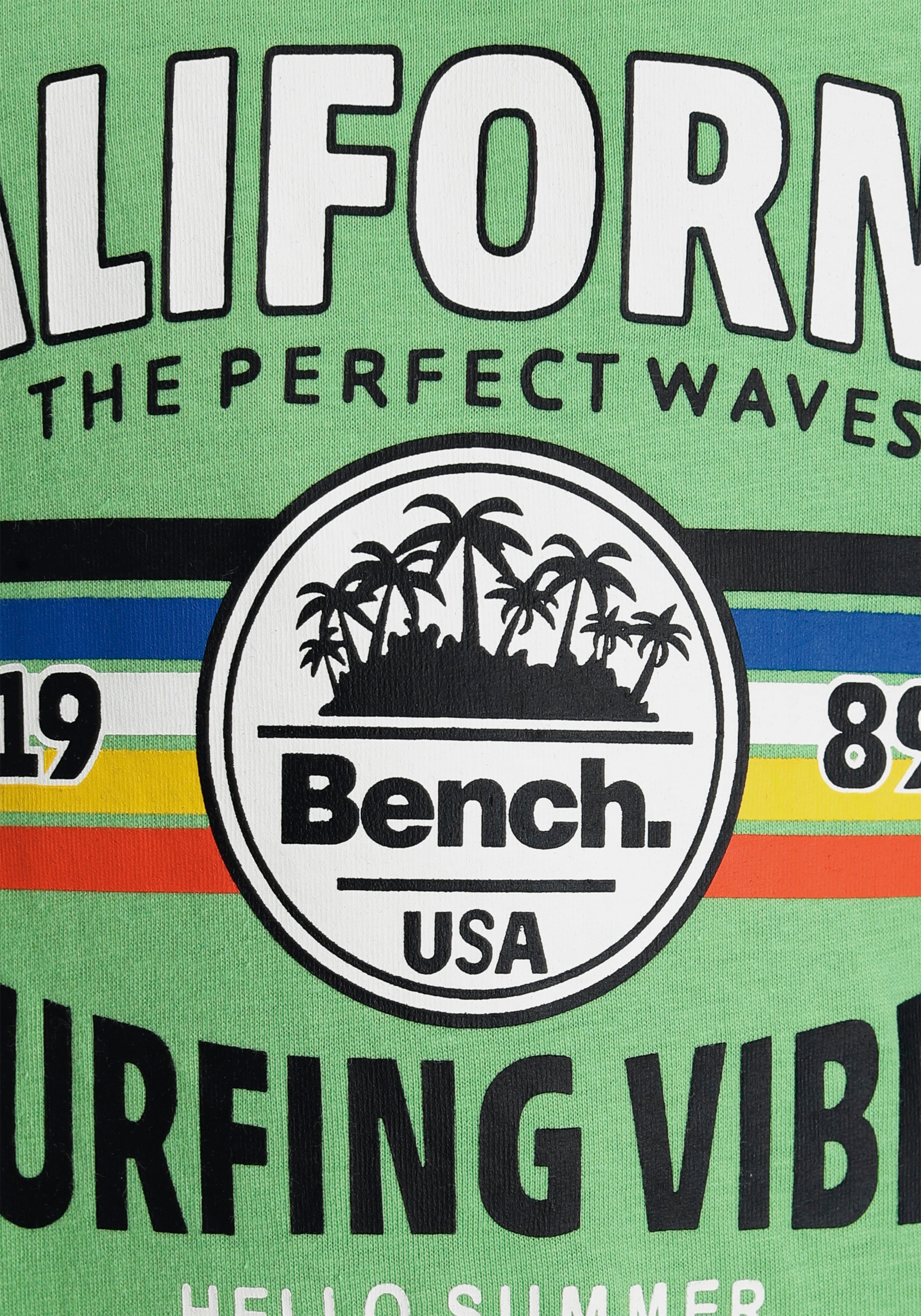 T-Shirt Bench. versandkostenfrei Vibes« auf »Surfing