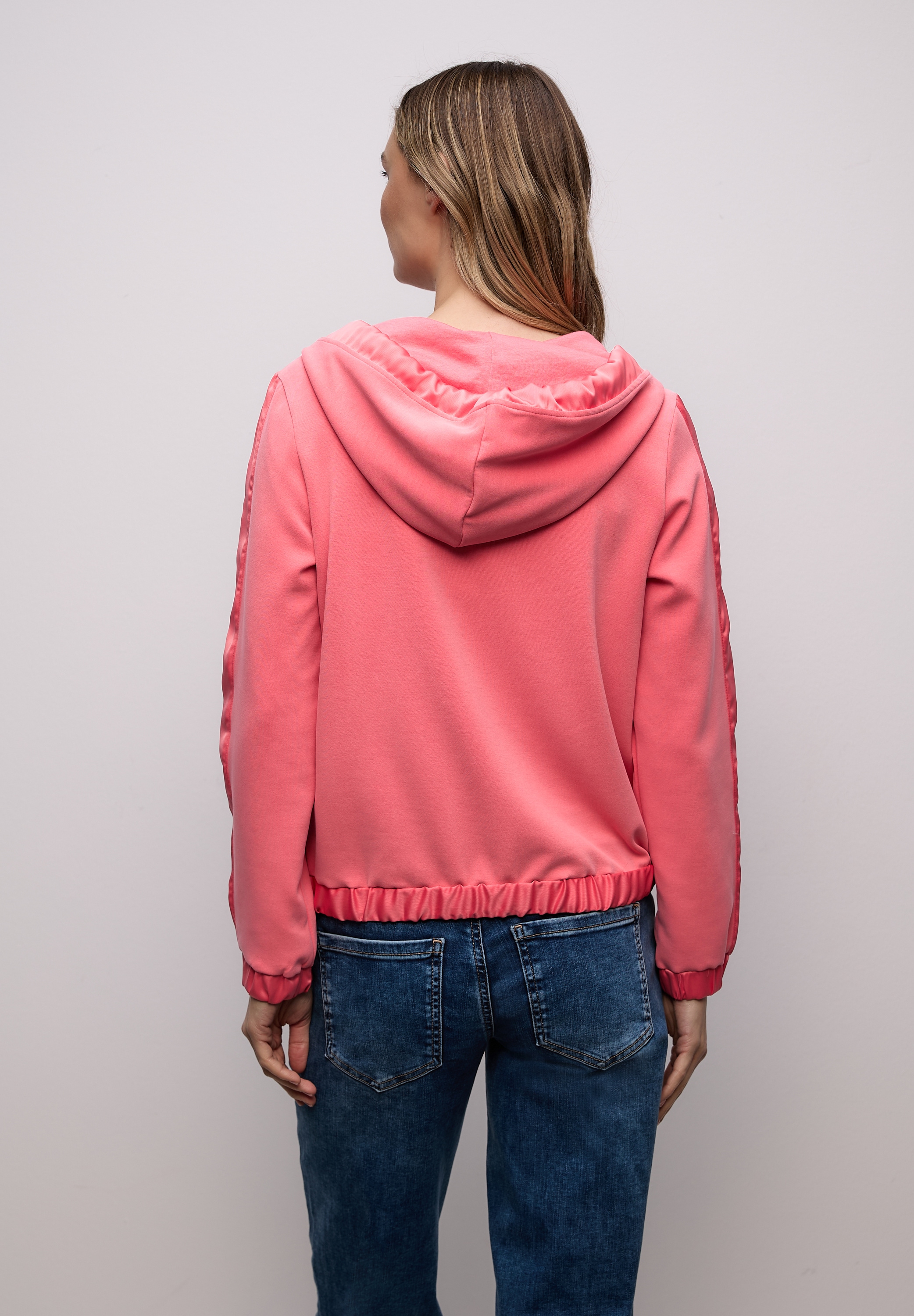 STREET ONE Sweat à capuche im Silk-Look, mit seidigem Glanz
