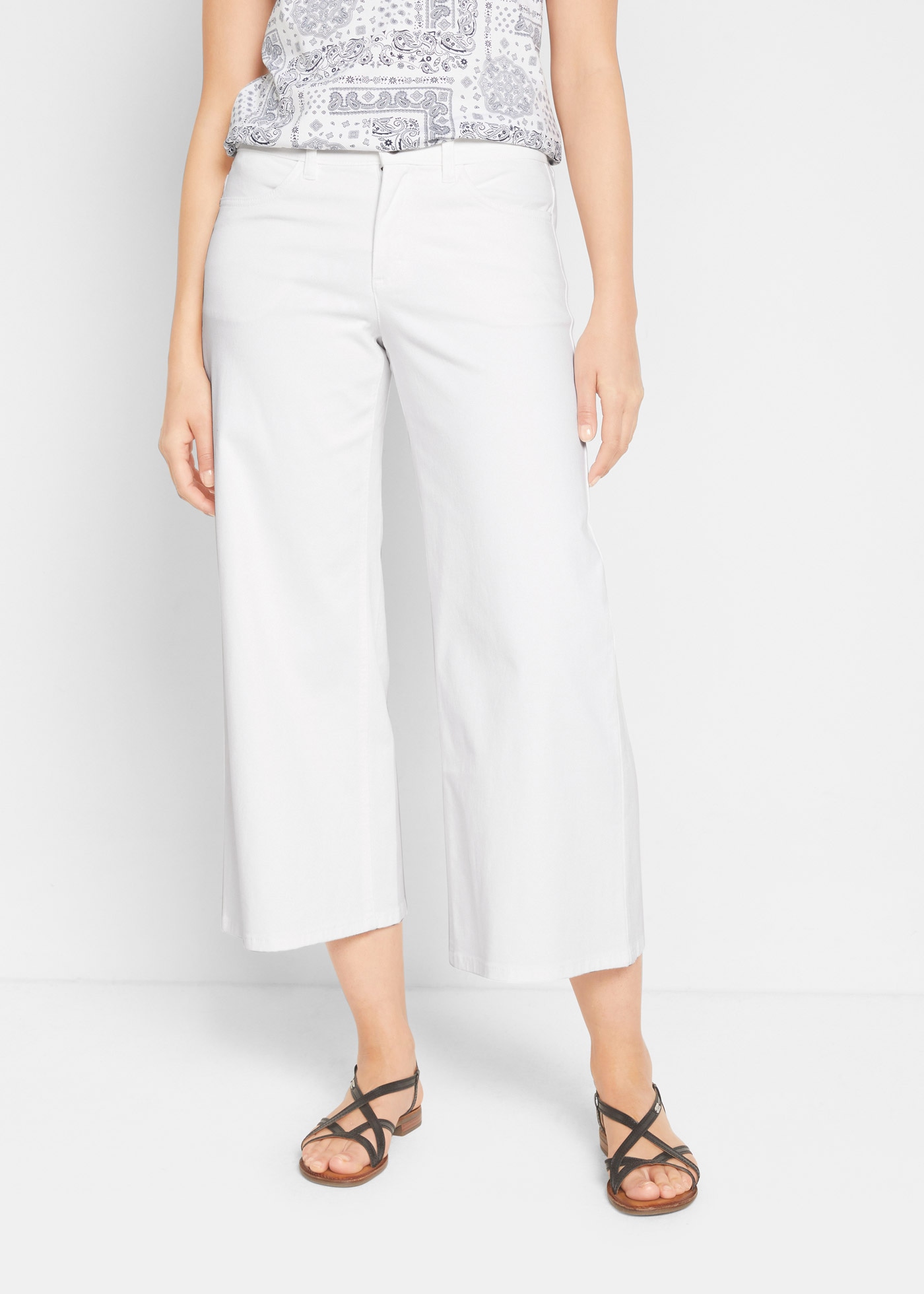 bonprix Jeans capri »Capri Jeans Mid Waist, (2er Pack)« Packung, 2, 2 cuis lockere Passform, mit Eingrifftaschen, mit Gesässtaschen