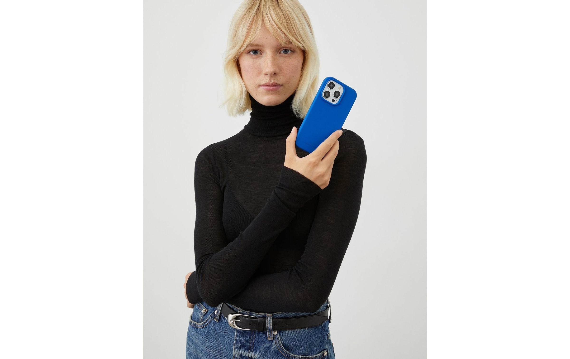 iDeal of Sweden Smartphone-Hülle »Silicone iPhone 15 Pro Cobalt Blue«