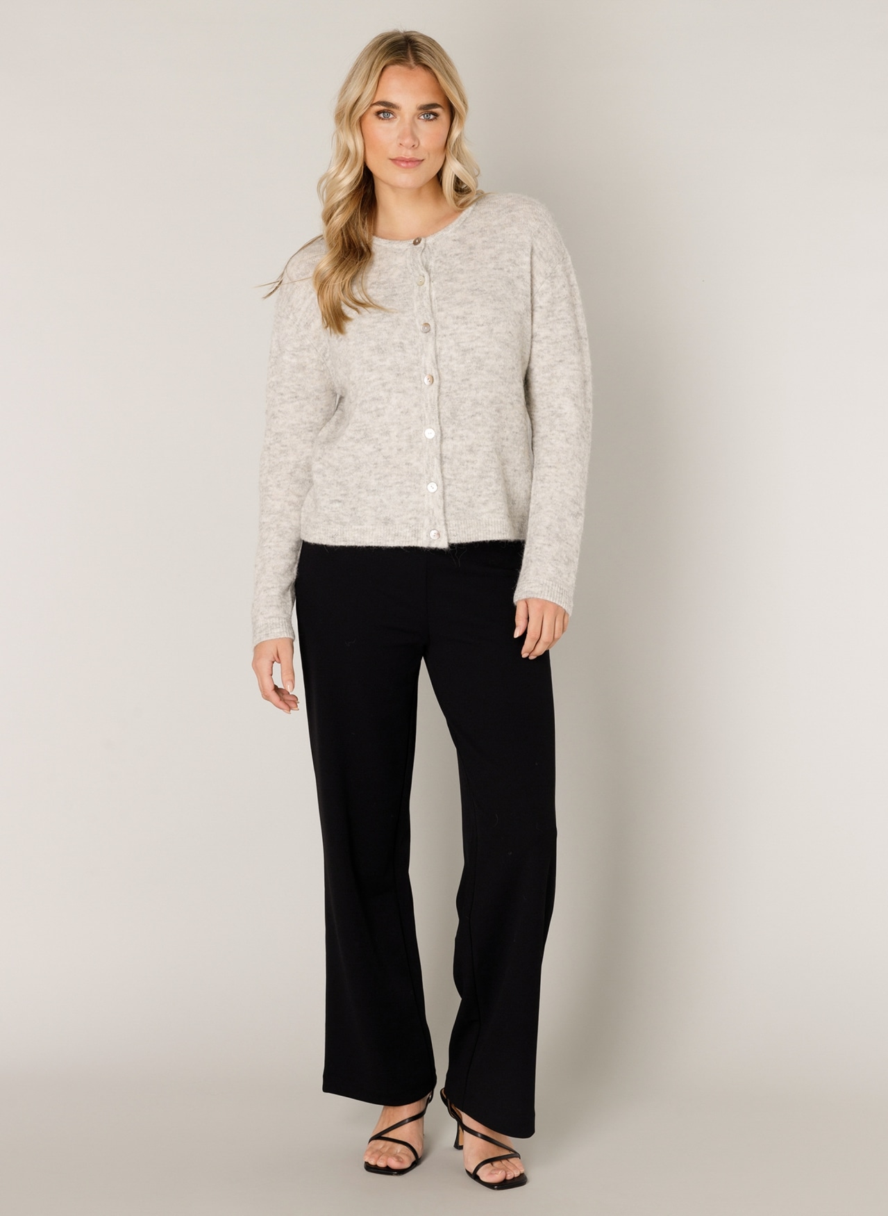 Base Level Cardigan »Yuli«, mit Wolle