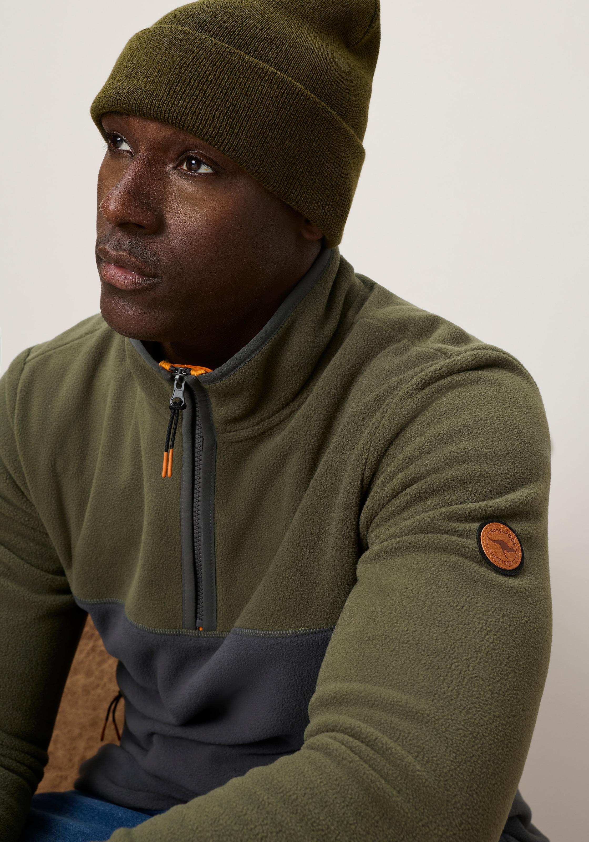 KangaROOS Pull en polaire , Avec col montant, manches longues, aussi disponible en grandes tailles

