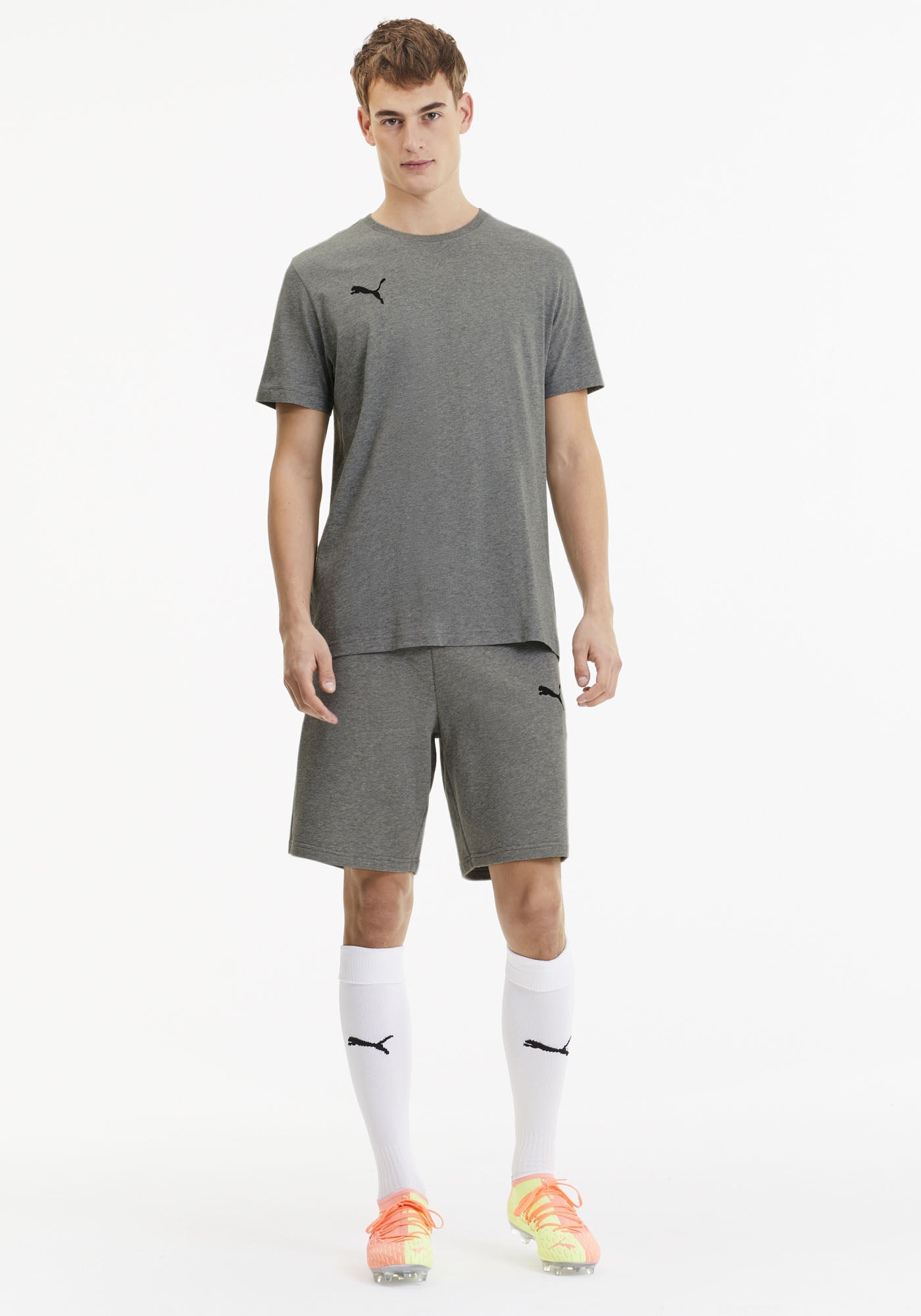 PUMA Trainingsshirt »TEAMGOAL 23 CASUALS TEE« Slim fit Passform, Kurzarmdesign, Rundhalsausschnitt