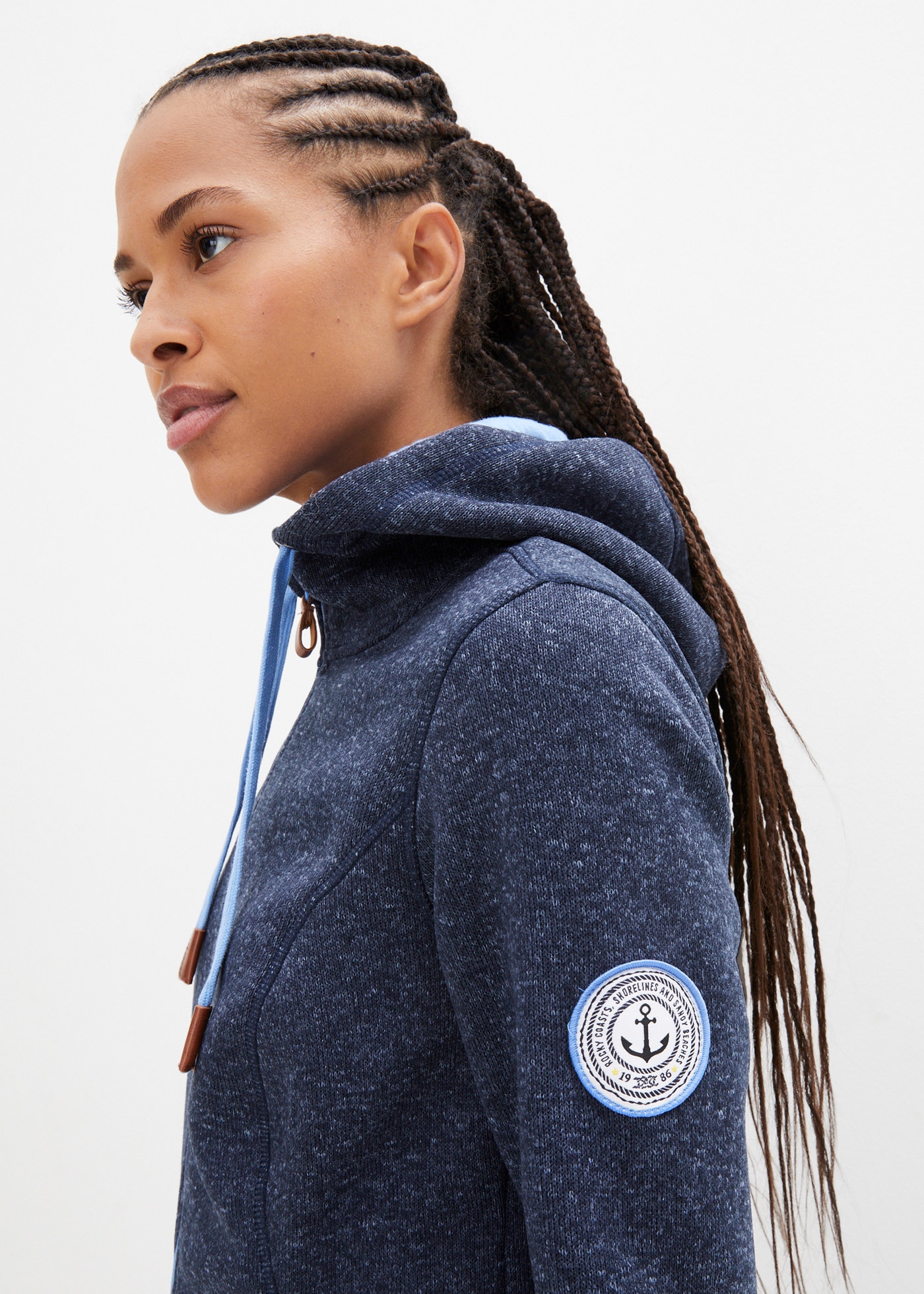 bonprix Strickfleecejacke 1 Stk. tlg. mit Kapuze bequeme Passform, mit Kapuze, mit verschliessbaren Taschen