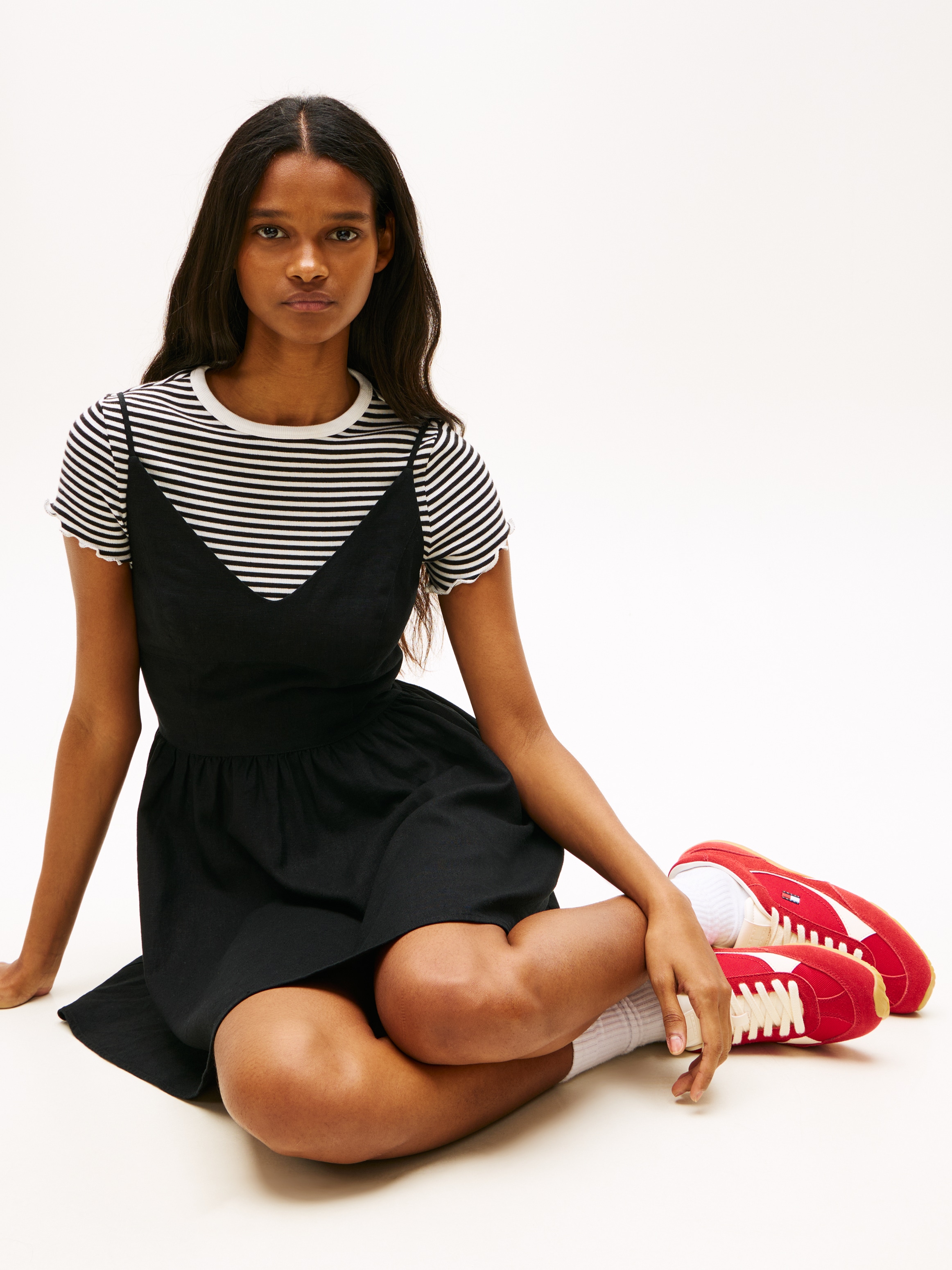 Tommy Jeans Mini-robe »TJW LINEN SKATER DRESS« en coupe extra slim fit, mélange de lin