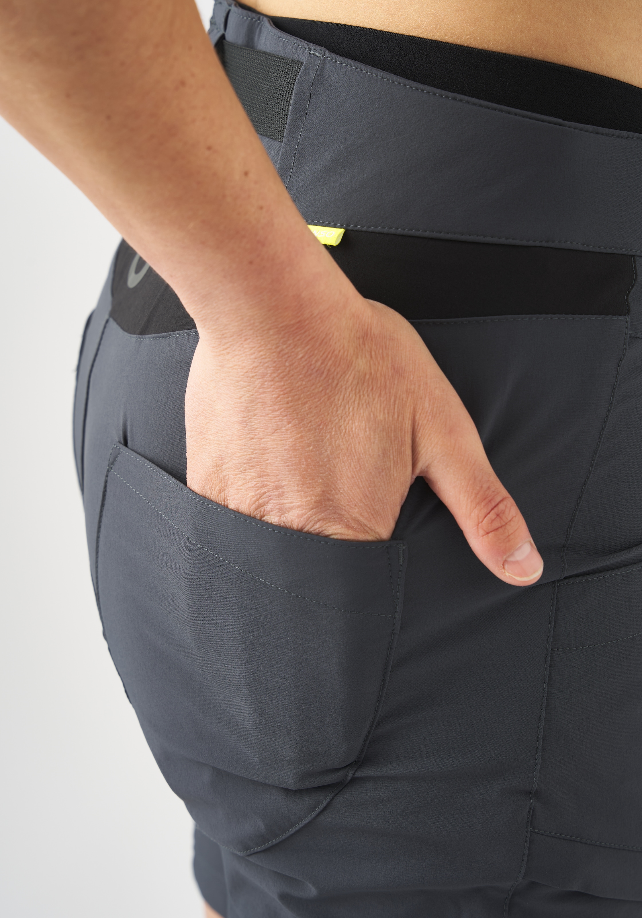 Gonso Pantalon de vélo »Mira Basic«  cuissardes courtes pour femmes avec rembourrage, déperlantes, ceinture incluse