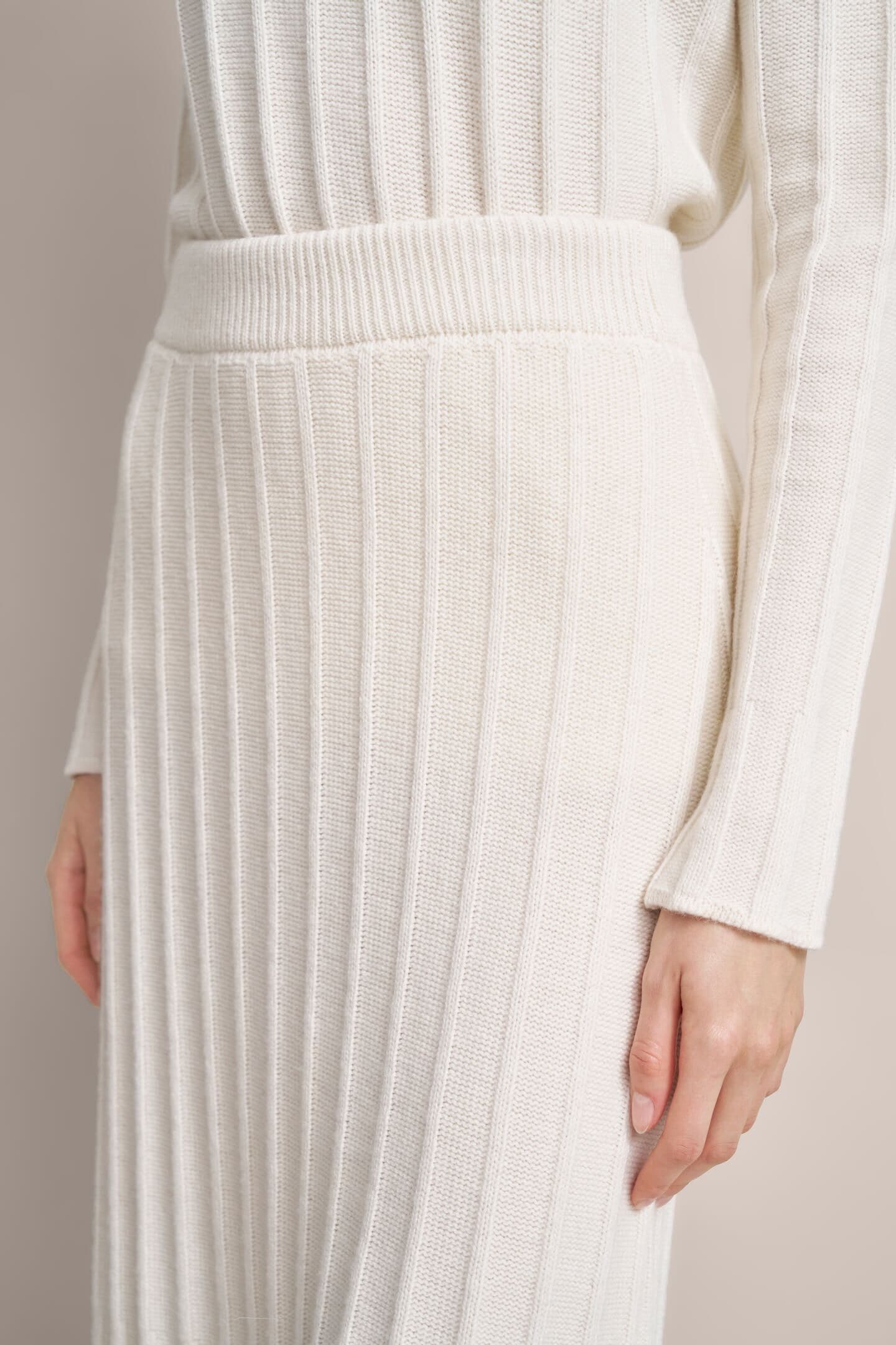 bugatti Jupe en jersey aus einer Kaschmir-Wollqualität