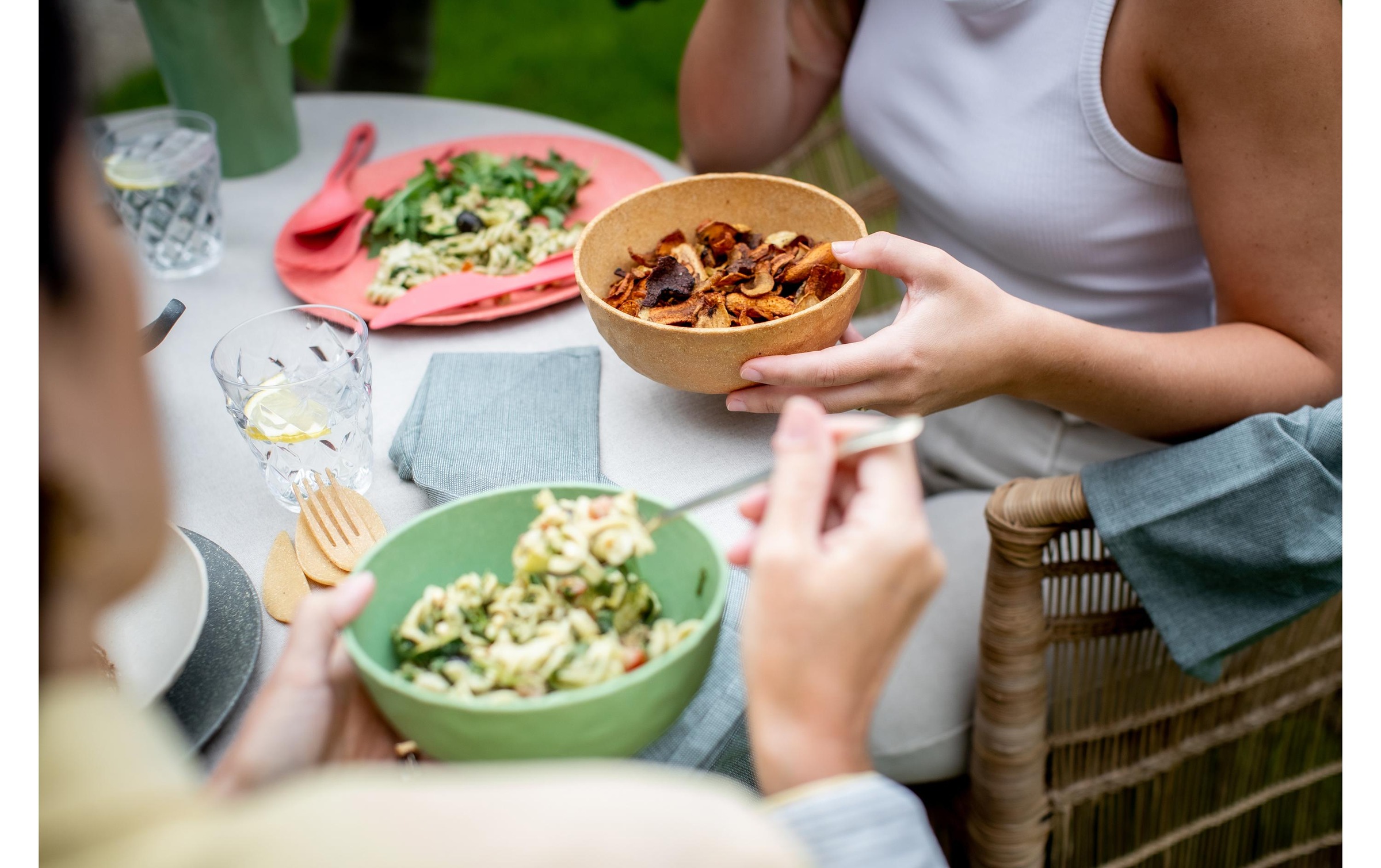 KOZIOL Schale »Club 45338 cm, 4 Stück, Grau« 4 Stk. aus Kunststoff