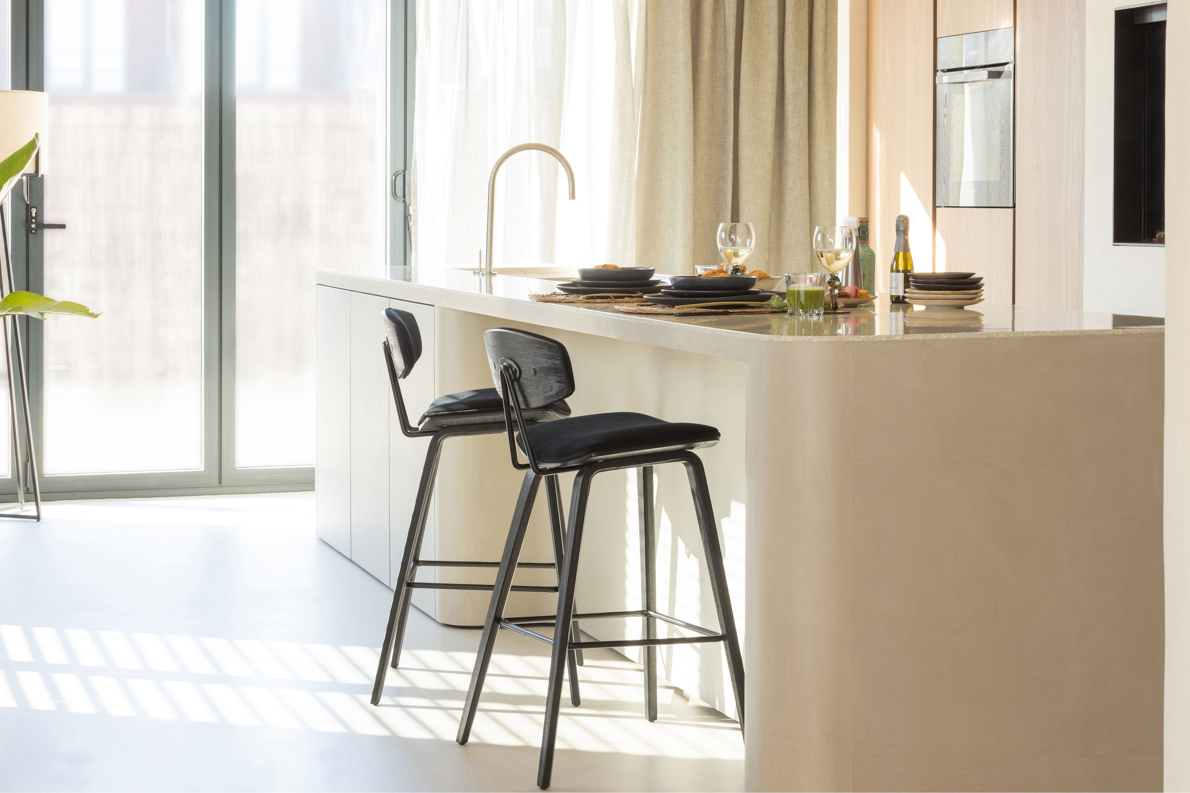 WOOOD Barhocker »Senn« 2 Stk. tlg. Sitzfläche aus Samt, H 94 cm x B 41 cm