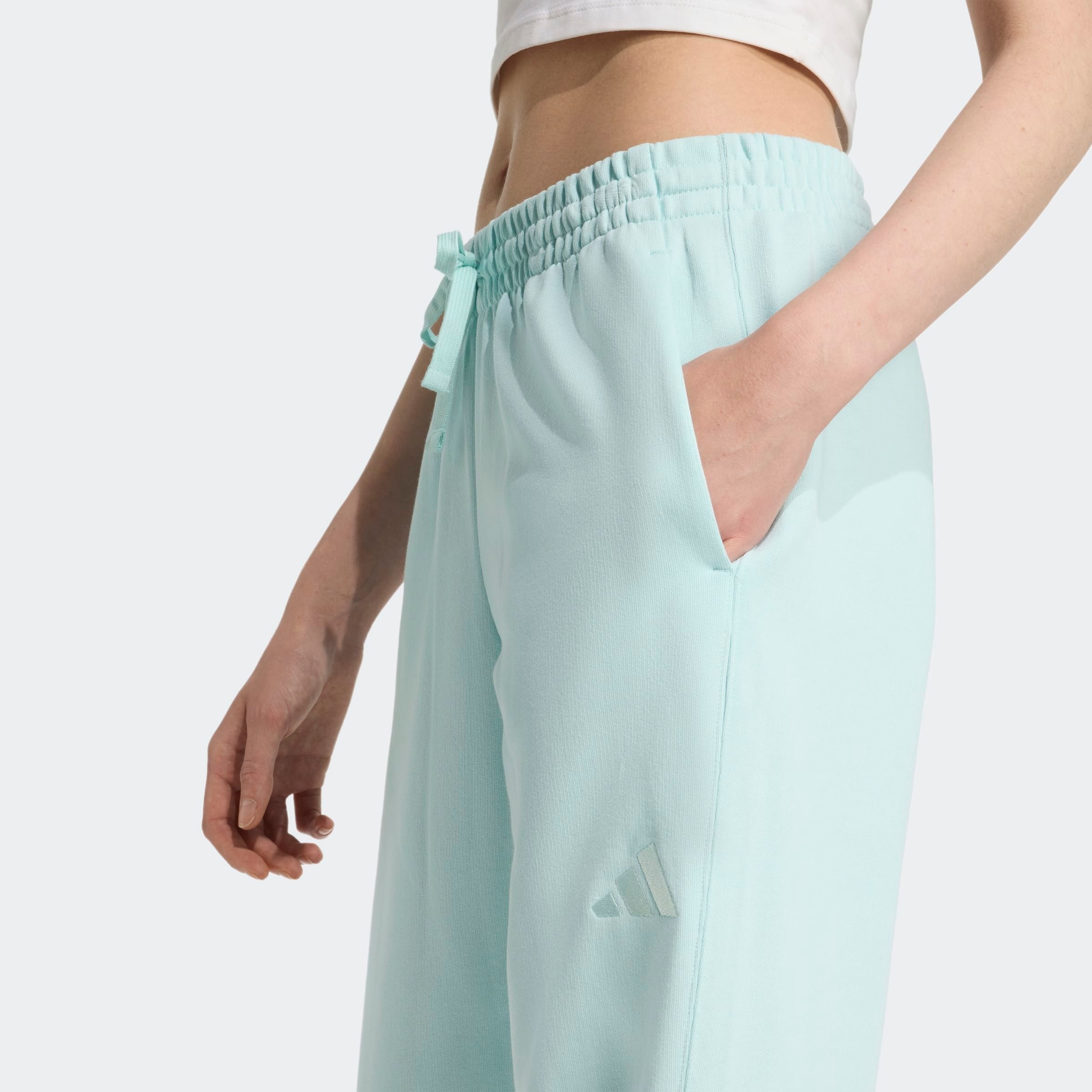 adidas Sportswear Sporthose »W ALL SZN FT PT«, (1 tlg.), Locker geschnitten, mittelhoher Bund