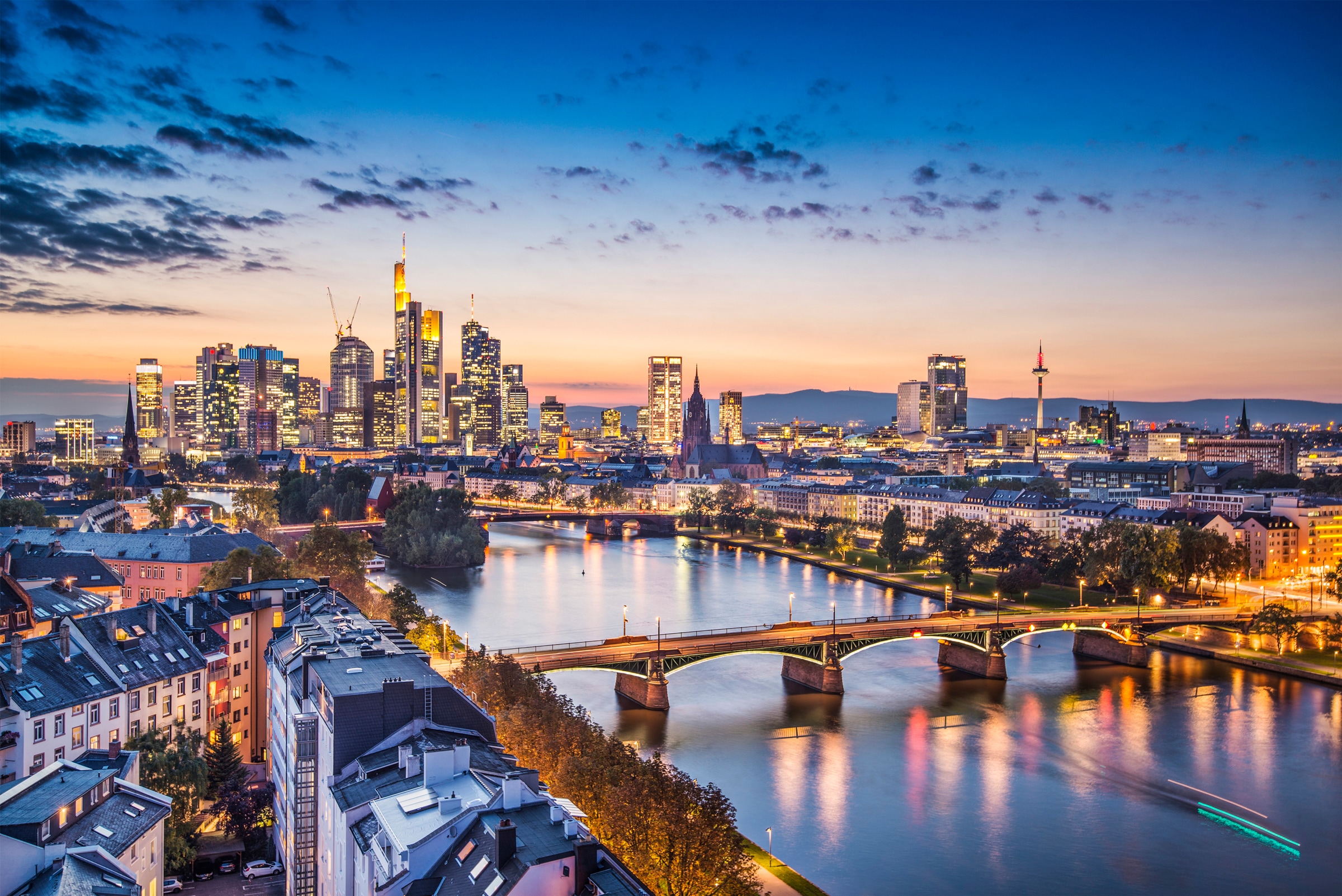 Image of Papermoon Fototapete "FRANKFURT-STADT FLUSS MAIN SKYLINE BRÜCKEN GEBIRGE"