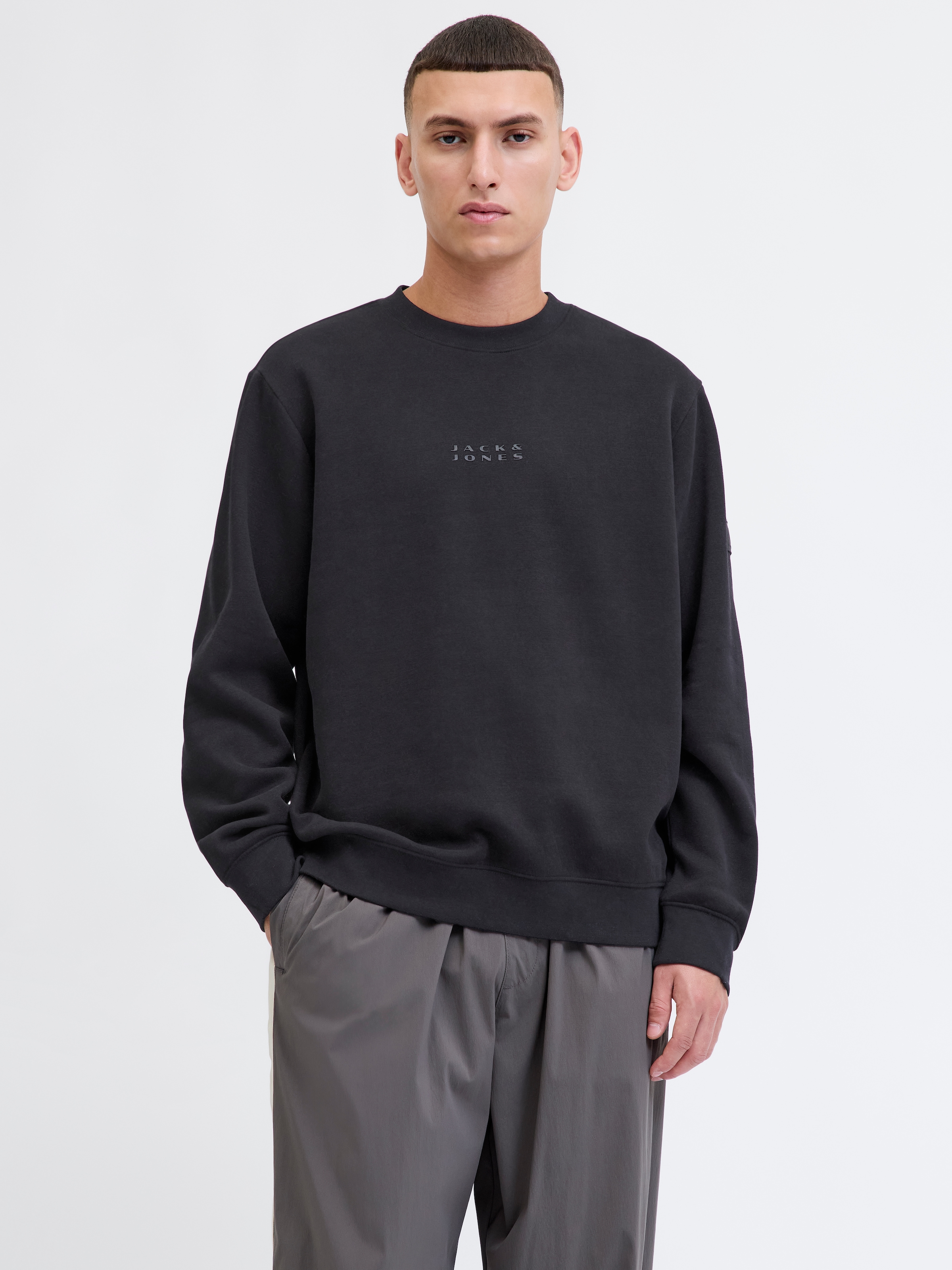 Image of Jack & Jones Sweatshirt "JCOPOINT SWEAT BADGE CREW NECK BF"