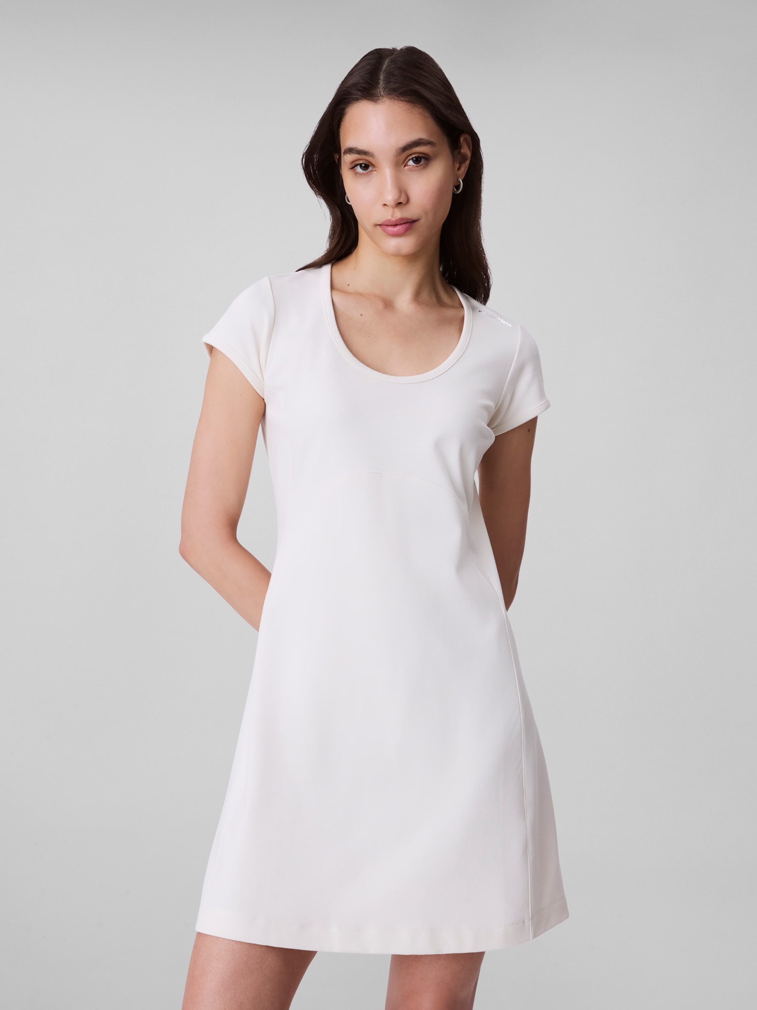 Image of Calvin Klein Jeans Jerseykleid "PUNTO MILANO SS SCOOP NK DRESS" Ohne Taschen Mit Rundhalsausschnitt