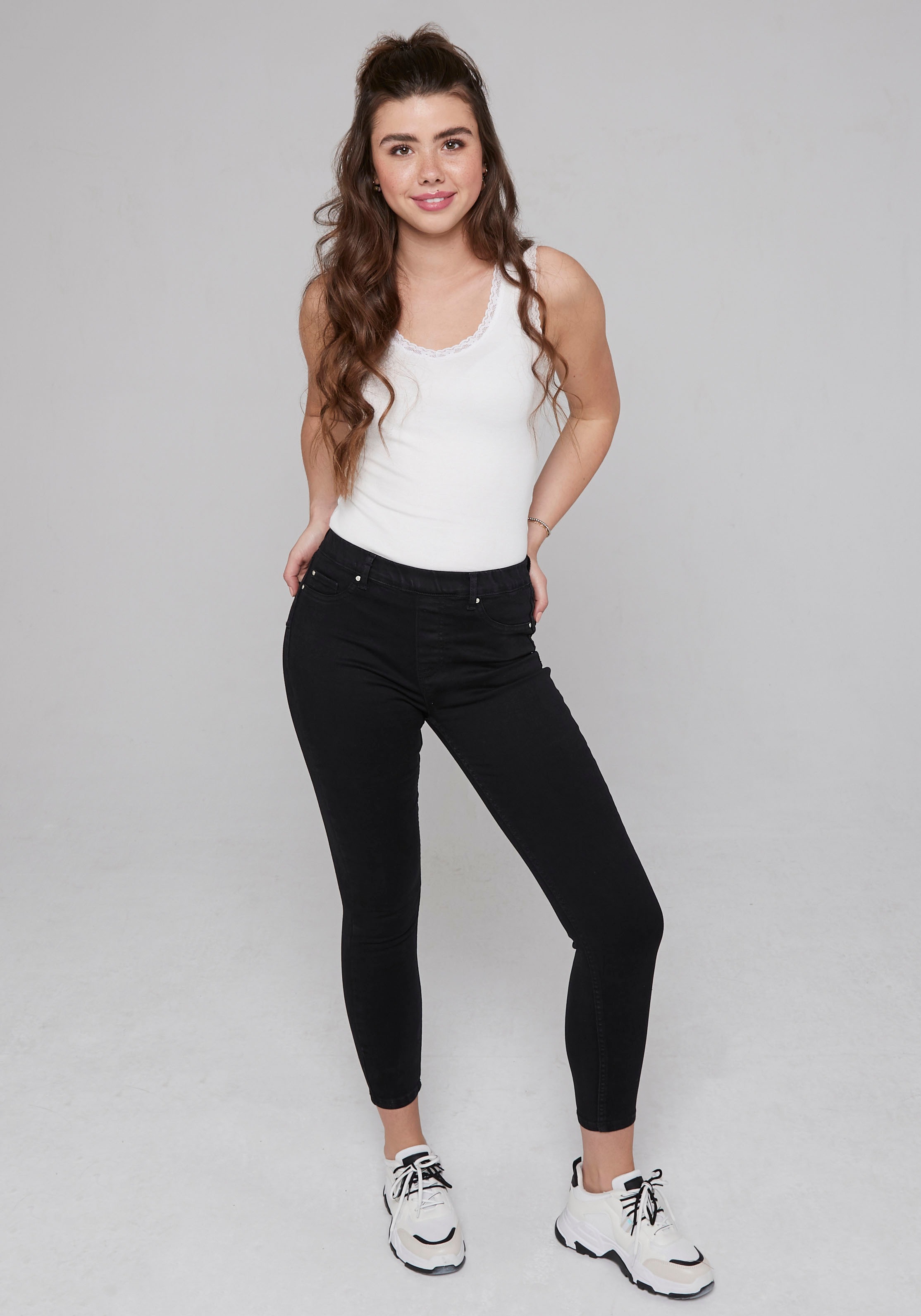 HaILY’S Tanktop »LONA«, mit süssen Spitzendetails kaufen