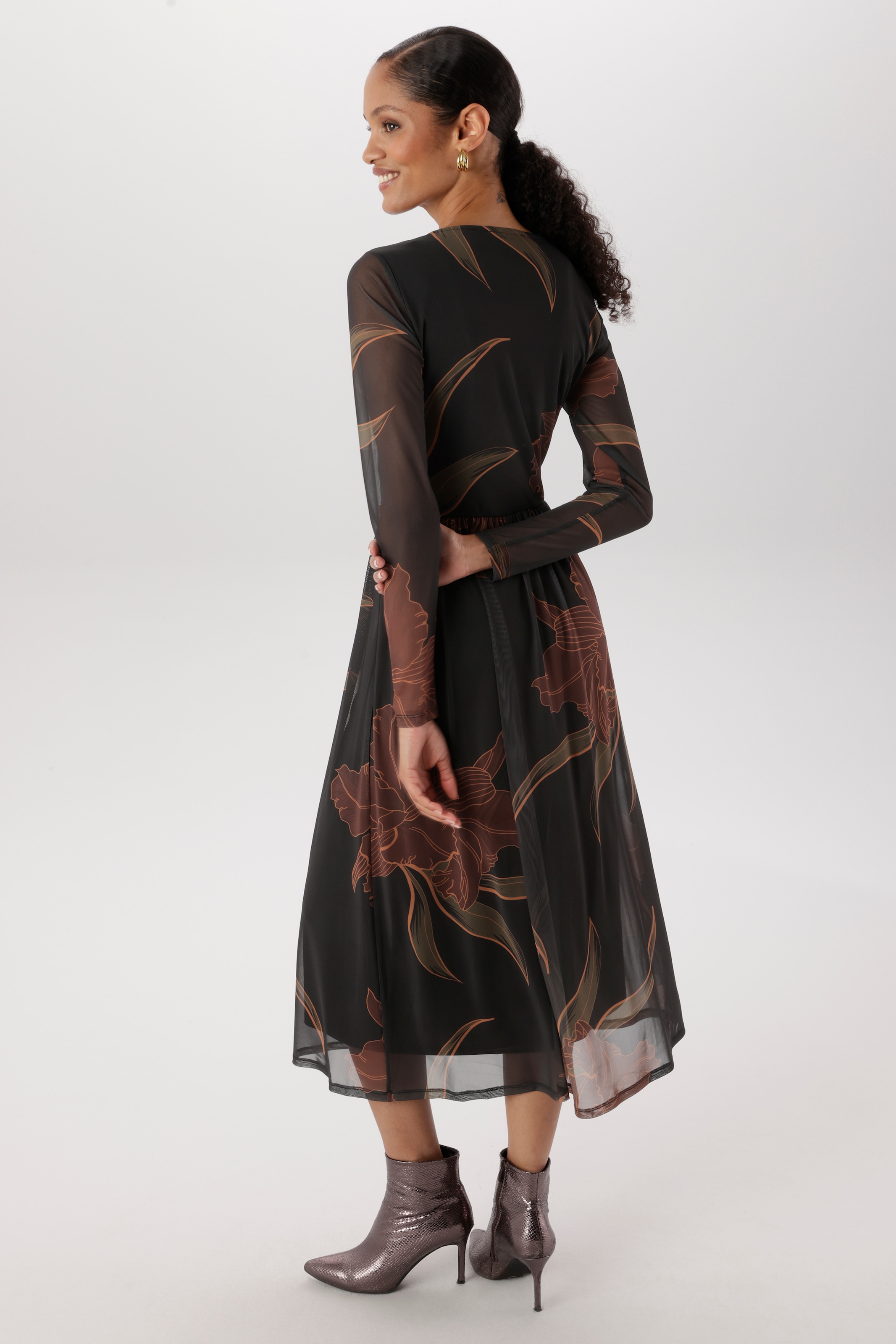 Aniston SELECTED Robe midi en qualité mesh avec élastique à la taille - NOUVELLE COLLECTION