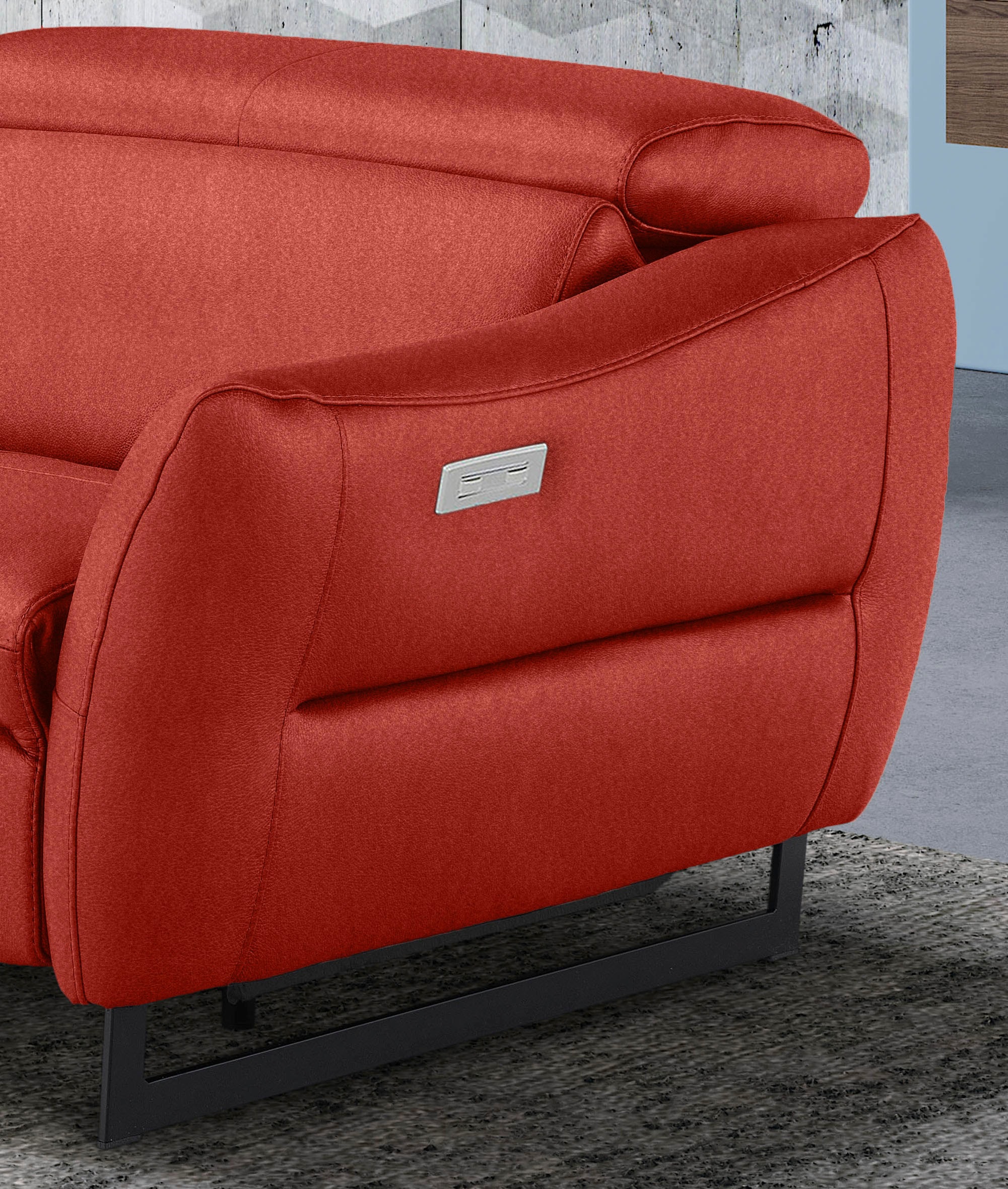 Egoitaliano 2,5-Sitzer »Dafne, elegantes Designsofa mit hohem Sitzkomfort«, mit und ohne elektrischer Relaxfunktion, Kopfteile manuell verstellbar