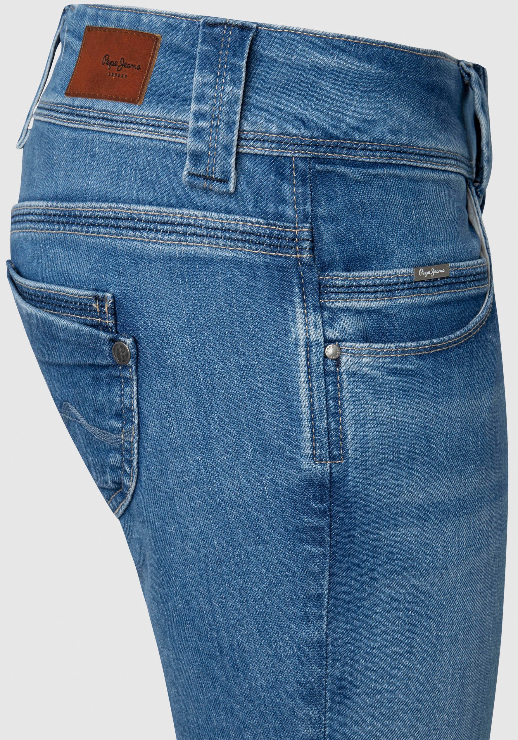 auf Badge »VENUS«, ♕ Regular-fit-Jeans versandkostenfrei Jeans mit Pepe