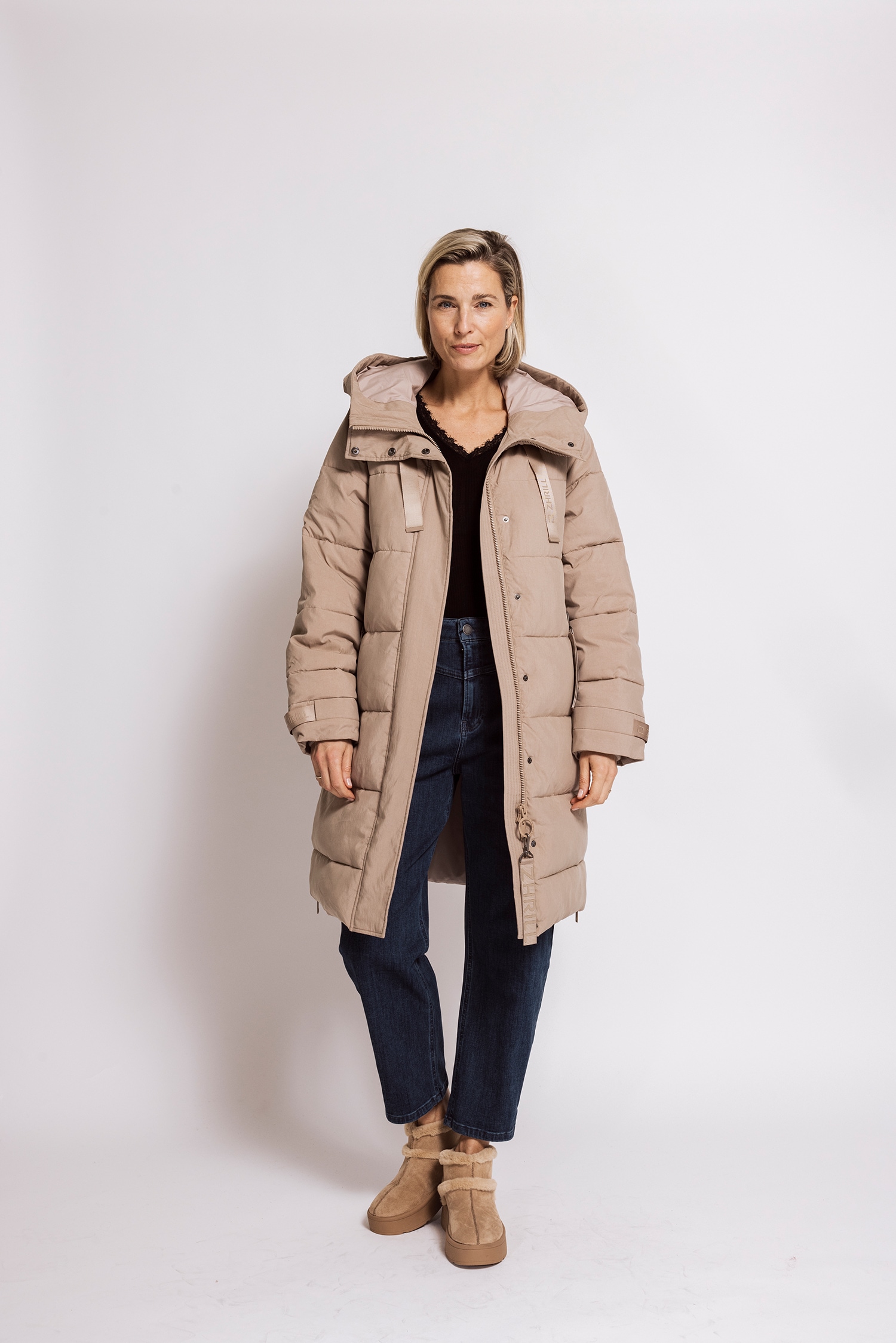 Zhrill Steppmantel »JEN« Winter-Mantel mit Kapuze und aus Lyocell und Polyamid, Casual Passform