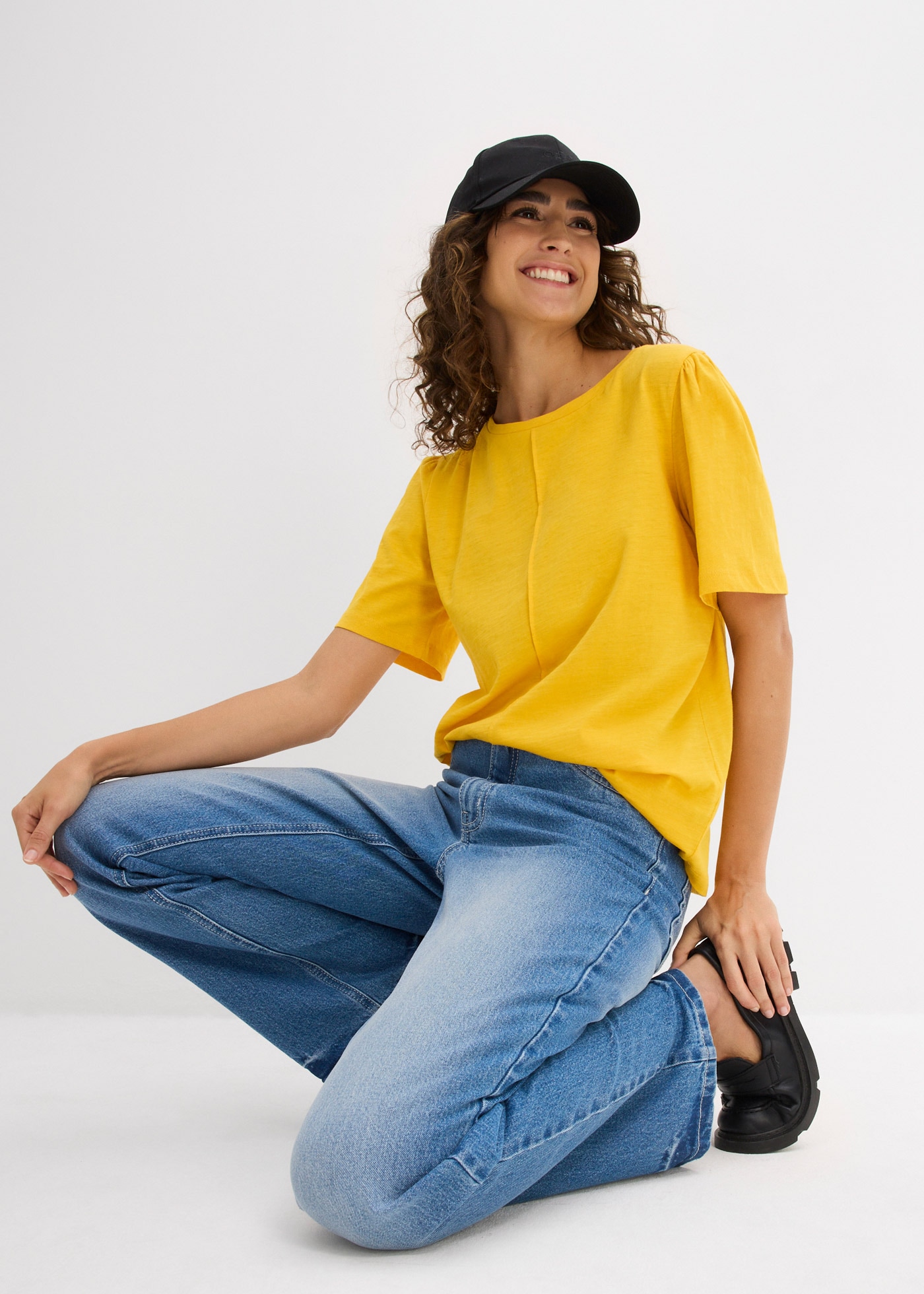 bonprix T-shirt coupe ample, manches larges avec fronces discrètes à l'épaule