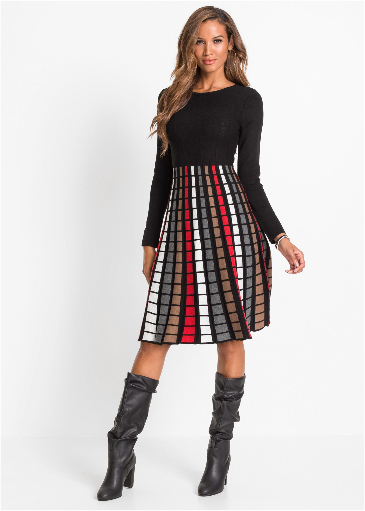 Image of bonprix Strickkleid "Strickkleid mit Karos" aus Polyacryl und Baumwolle, ausgestellte Passform, mit Karomuster