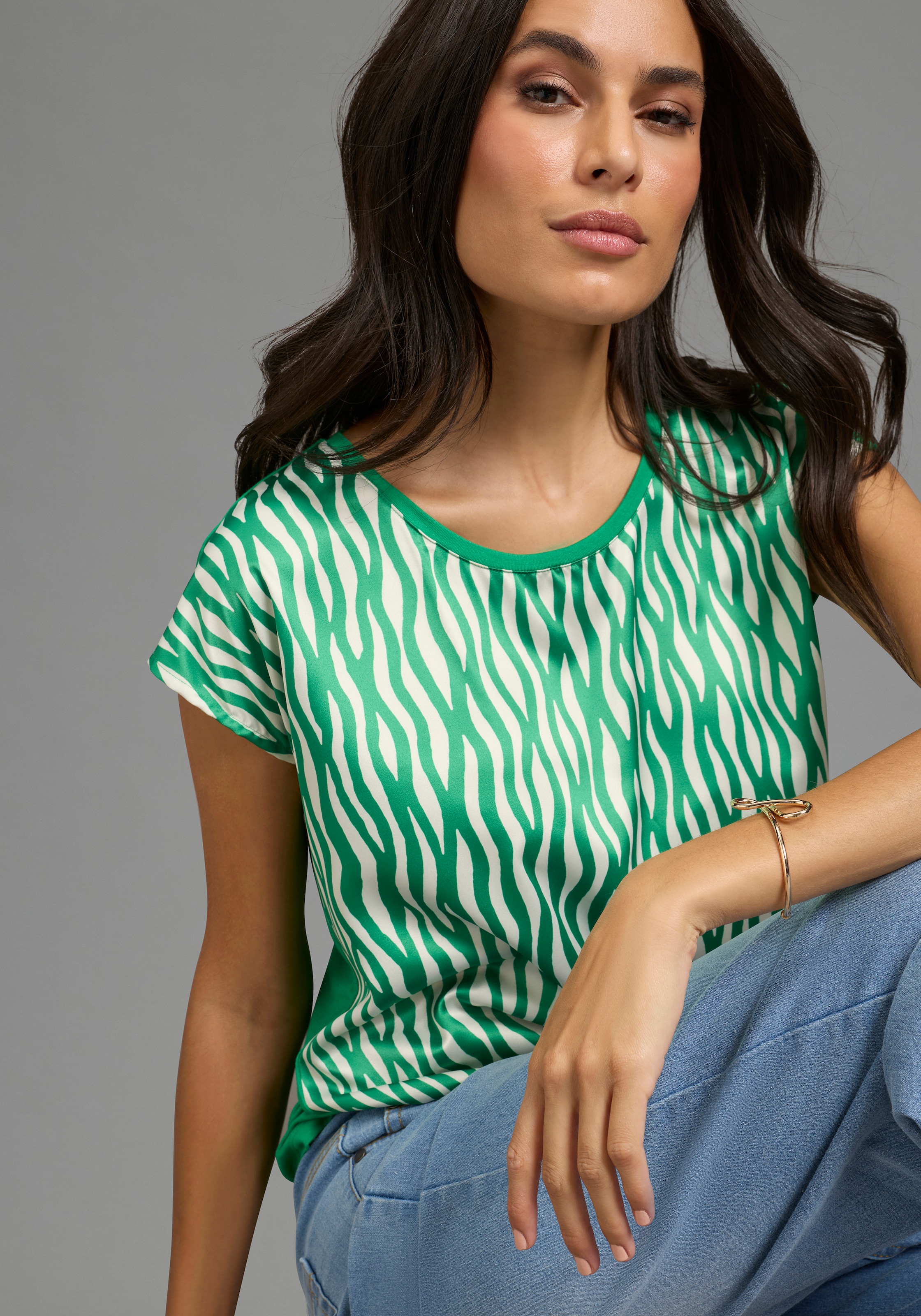 Laura Scott Chemisier à chemise »im Materialmix mit Satin, verschiedene Muster für jeden Geschmack,« style féminin, col rond, coupe ample