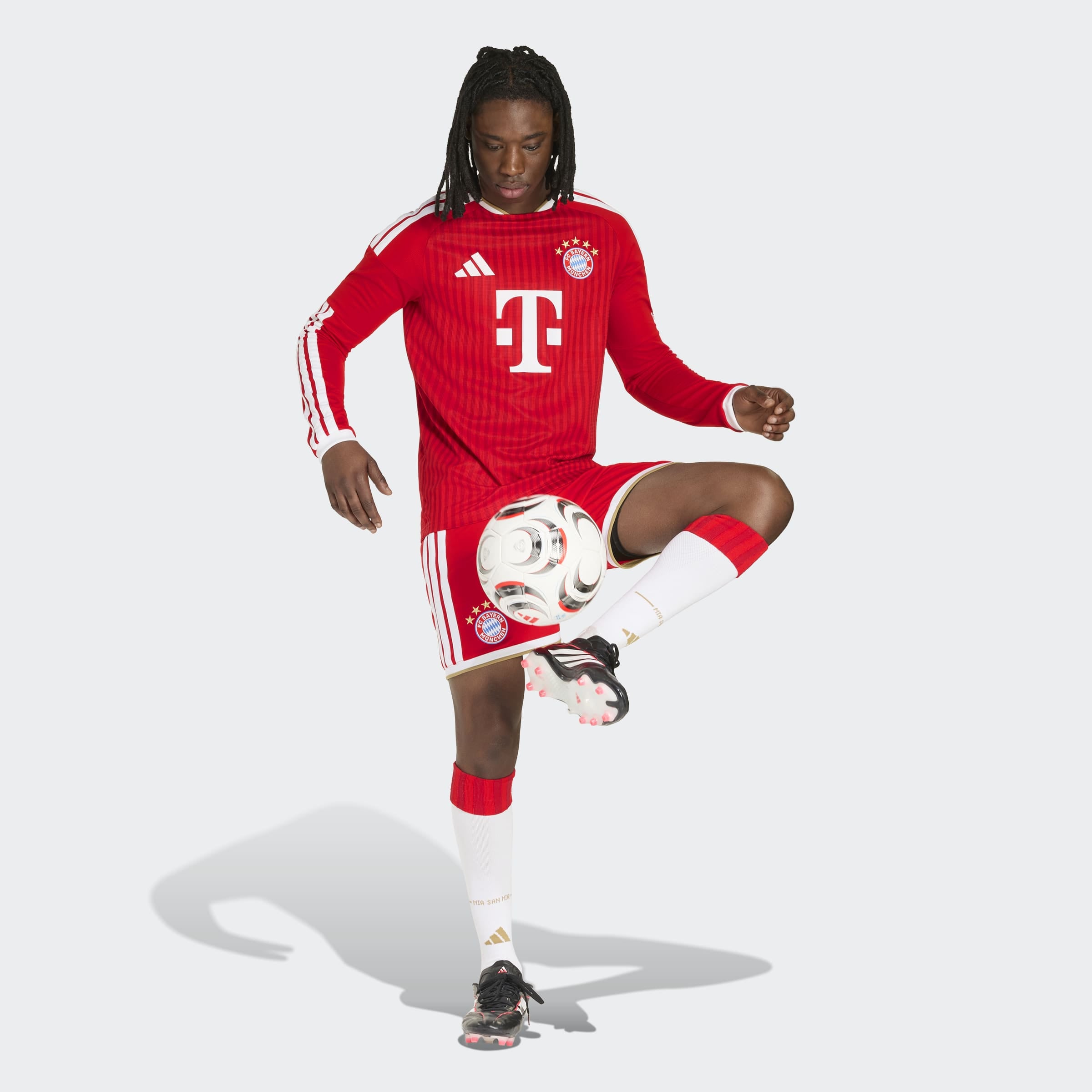adidas Performance Fussballtrikot »FCB H JSY L« mit Rundhalsausschnitt, schmal geschnittene Passform