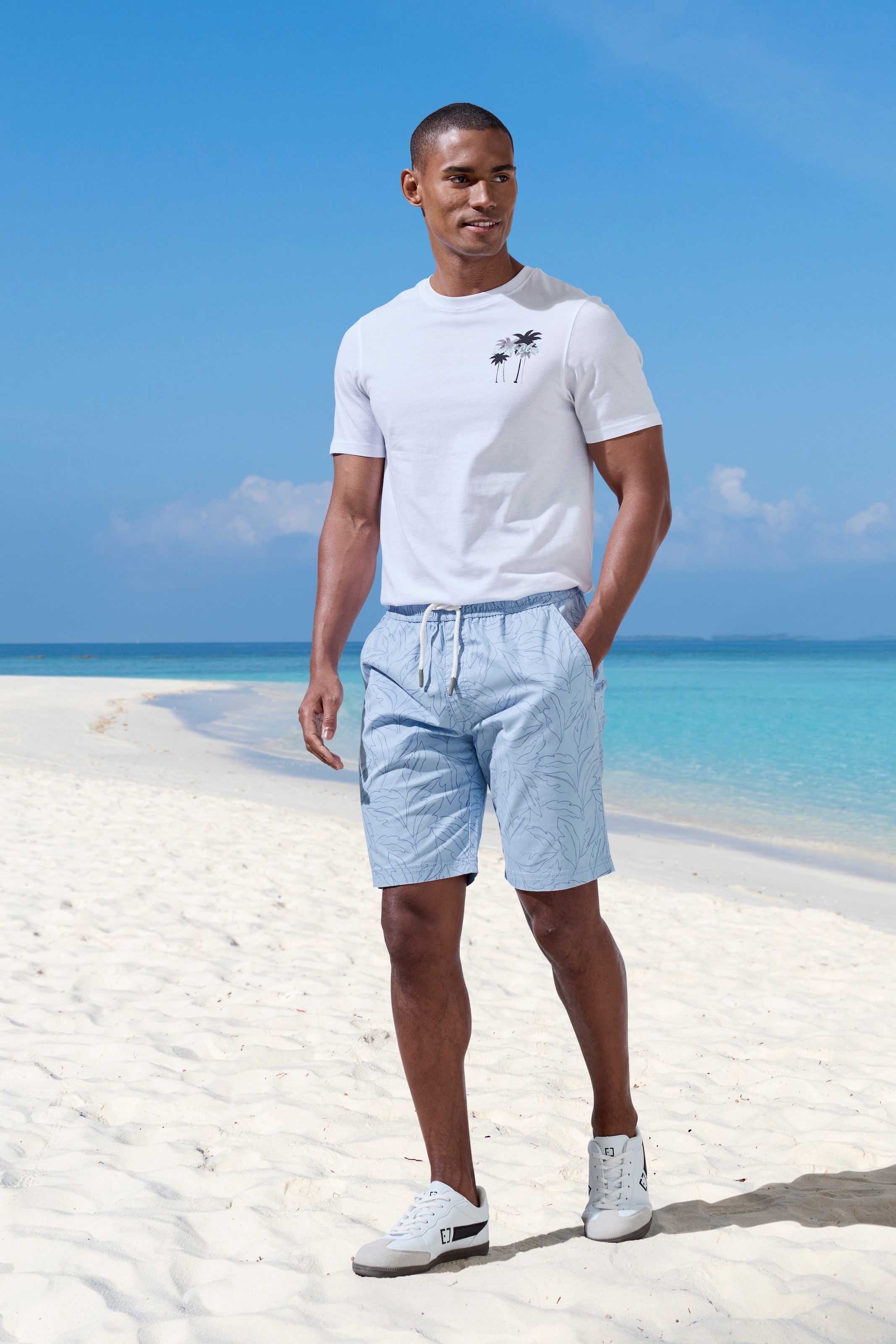 John Devin Shorts »Bermuda«, kurze Hose aus elastischer, gewebter Baumwollqualität