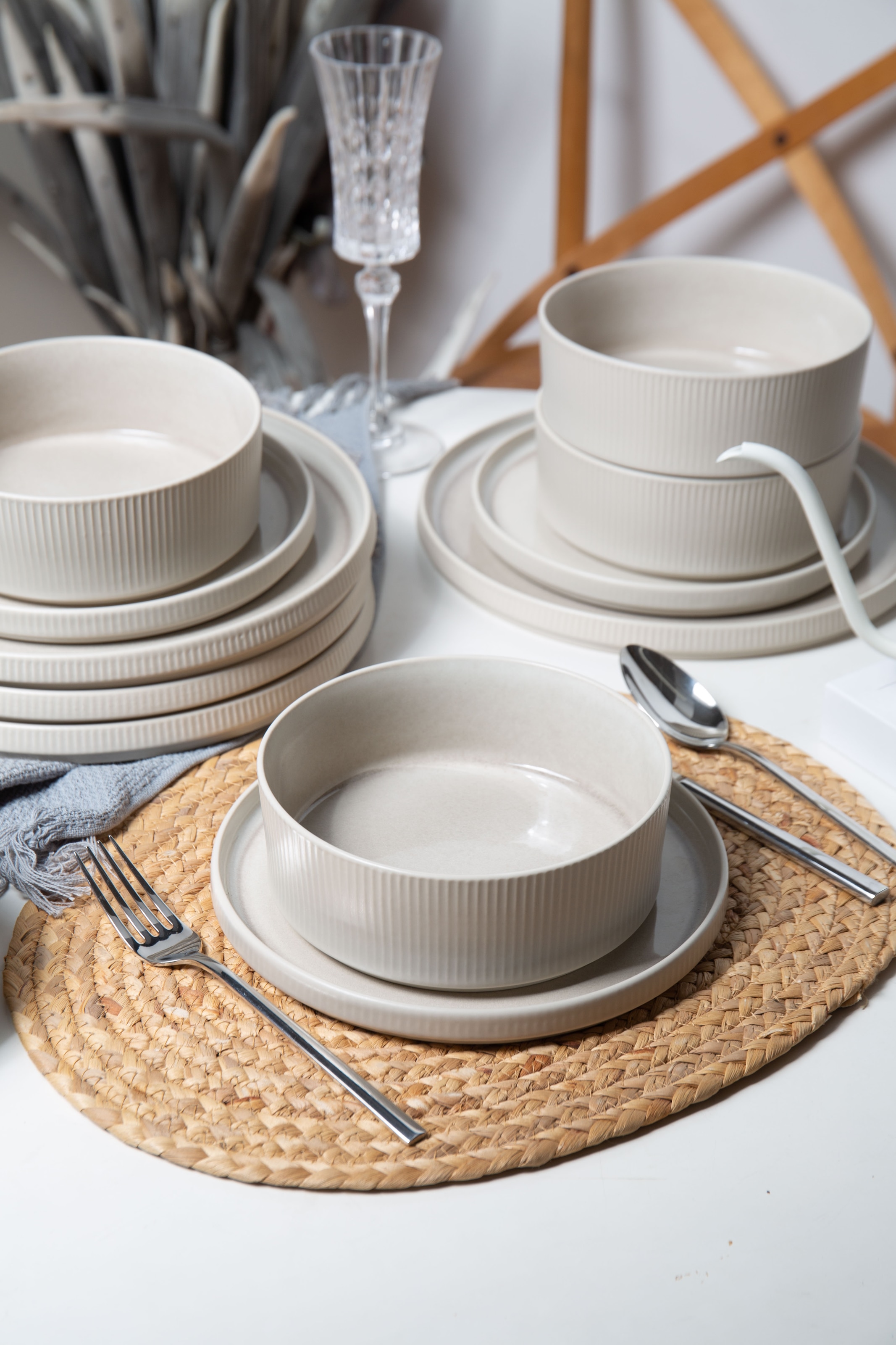 GOODproduct Set de vaisselle »Ylvii, aussen matt, innen reaktiv glasiert« Riffeloptik, spülmaschinenfest und mikrowellengeeignet
