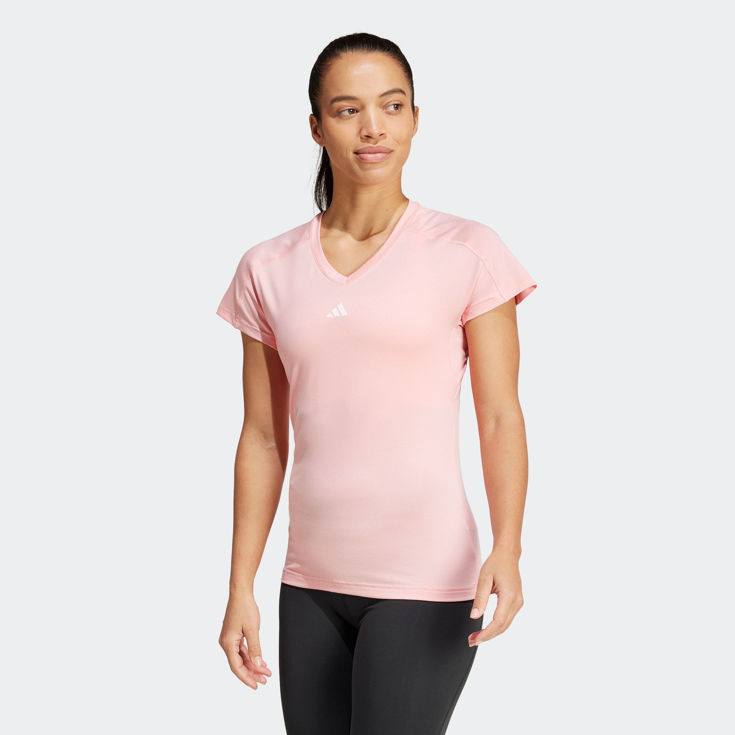adidas Performance T-Shirt »TR-ES MIN T«, Trainingsshirt, feuchtigkeitsabsorbierend mit V Ausschnitt