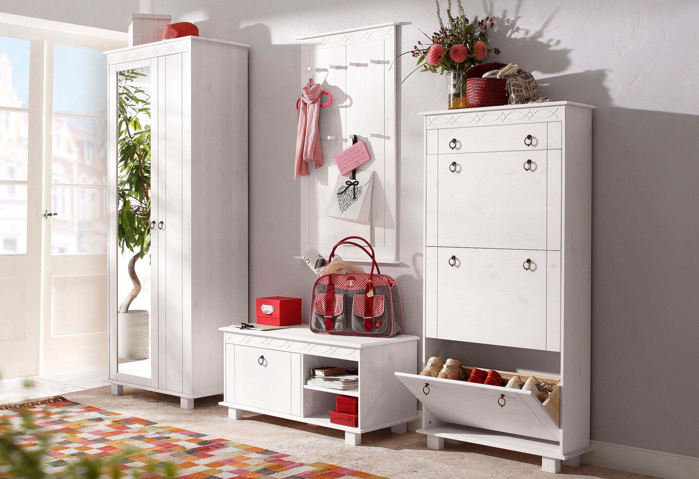 Home affaire Garderoben-Set »Indra«, (Set, 4 St.), 4-tlg. Set: Schuhbank, Paneel, Spiegel, Kommode, Kiefer massiv