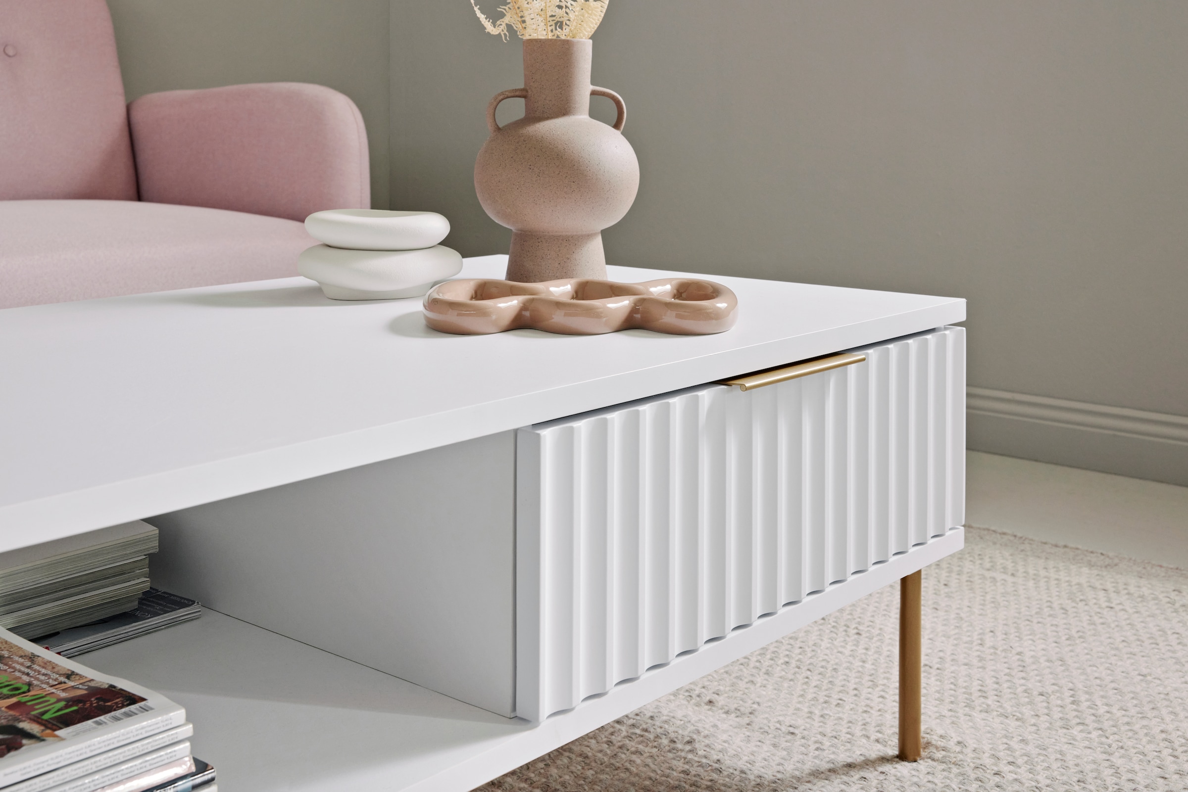 Jahnke Couchtisch »CARVE COFFEE SK« 1 Stk. tlg. Couchtisch mit Schublade und Fach, Gold-Look, raffiniertes Design
