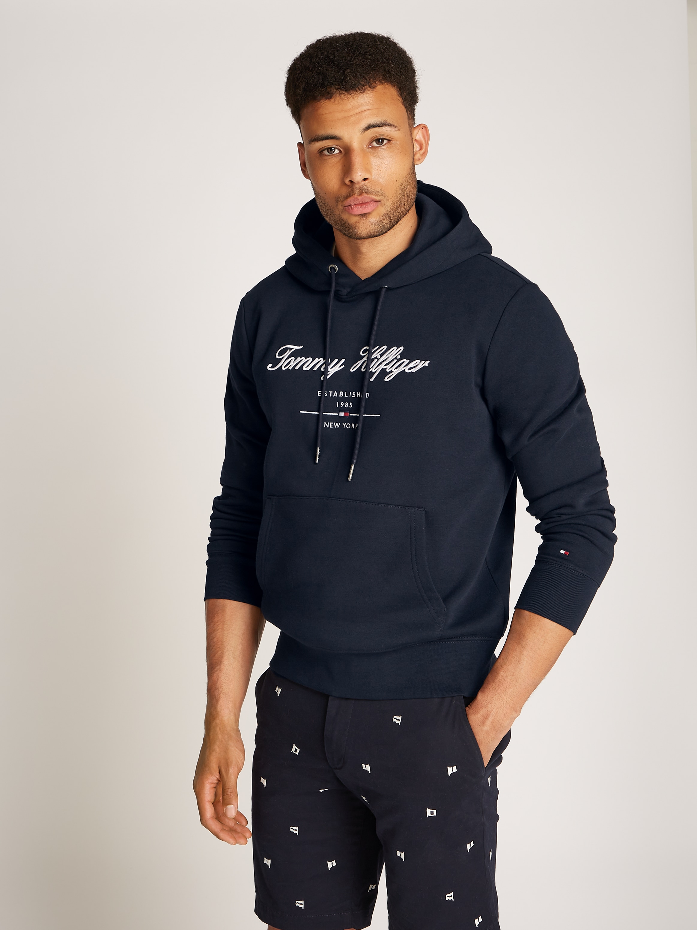 Tommy Hilfiger Hoodie »SCRIPT LOGO HOODY«, mit aufgesticktem Logo