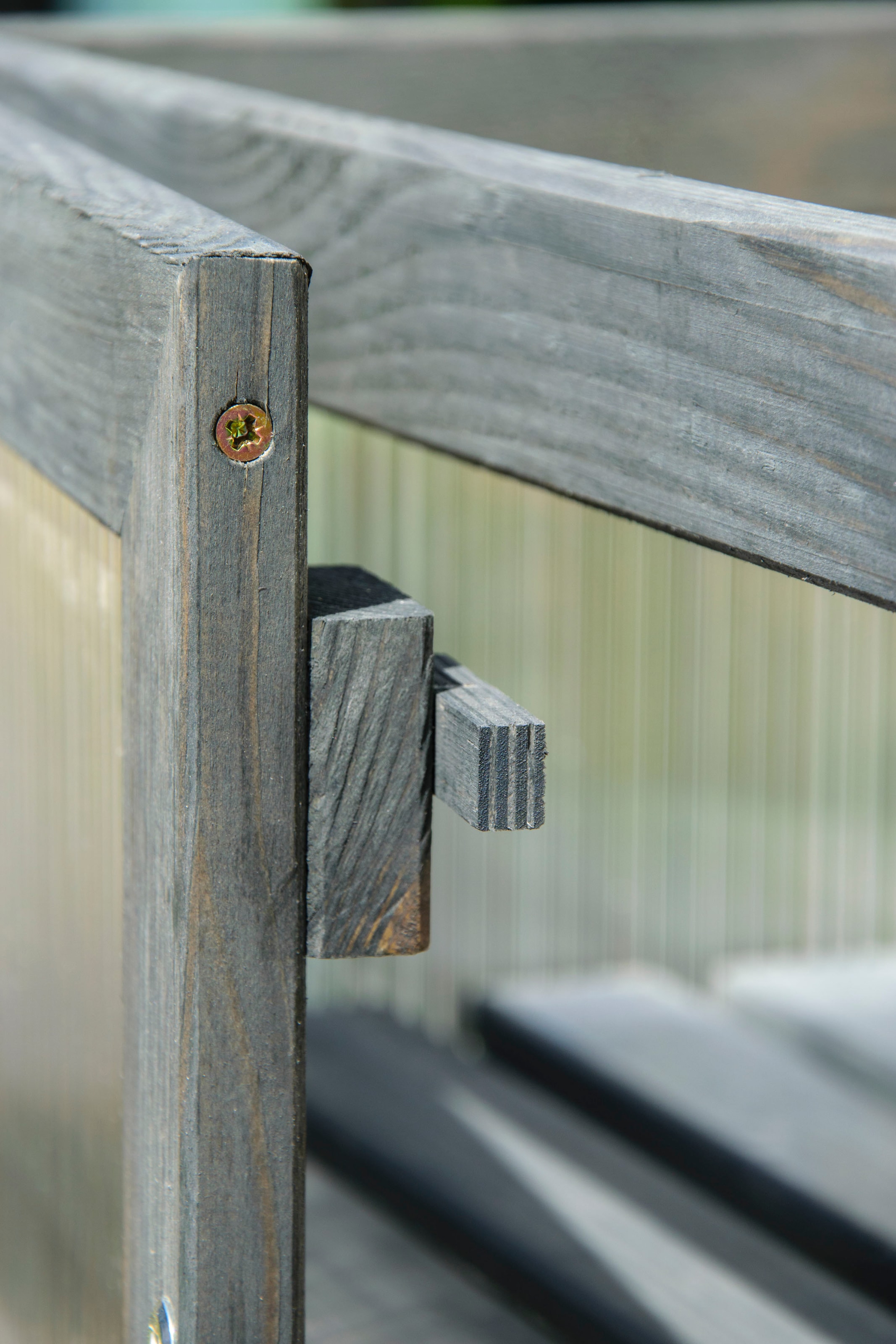 dobar Anzuchttopf »Dome«, grosser Anzuchtschrank aus FSC®-zertifiziertem Kiefernholz, Anthrazit