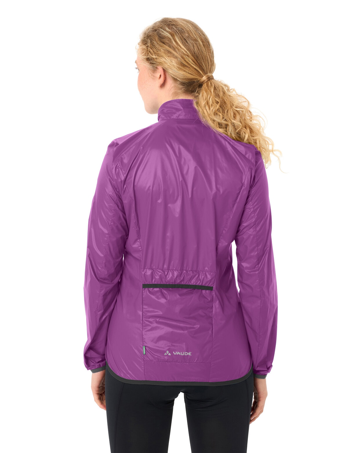 VAUDE Veste de vélo »Women's Matera Air Jacket« sans capuche avec col montant, coupe-vent et déperlant, coupe slim