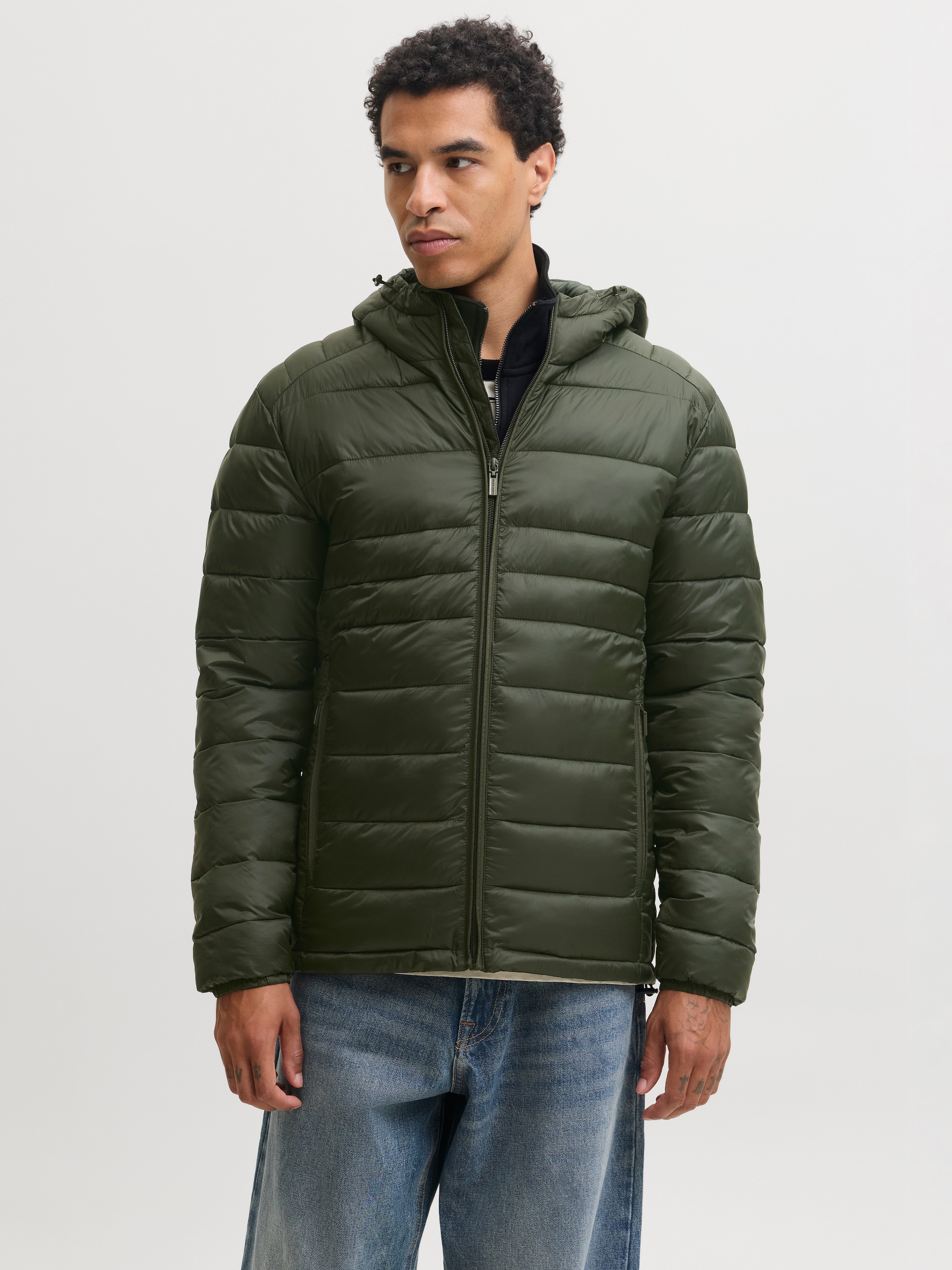 Image of Jack & Jones Steppjacke "JJEKINGSLEY LIGHT PUFFER HOOD NOOS" mit Kapuze Kunstfaser, mit Kapuze