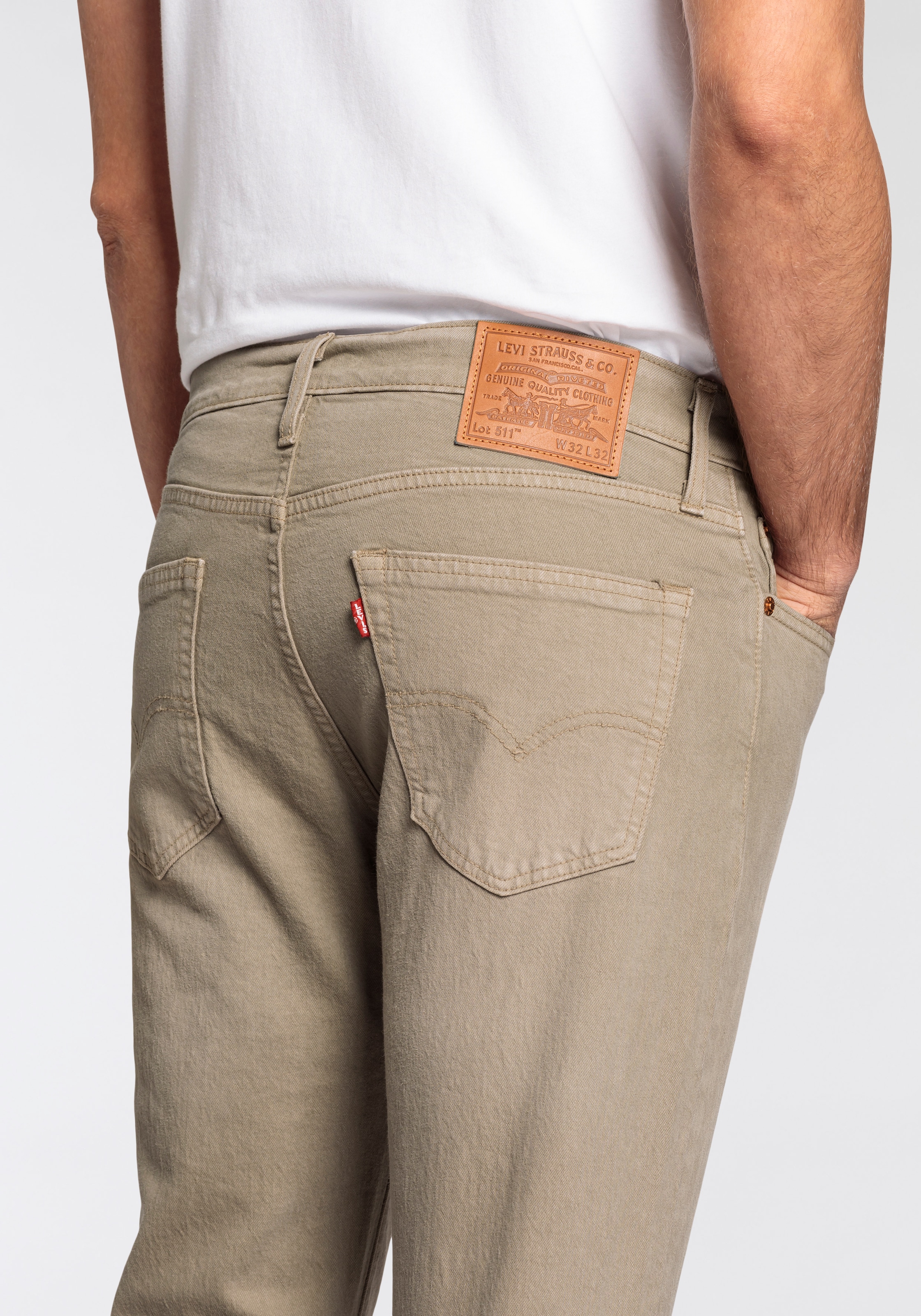 Levi's® Slim-fit-Jeans »511 SLIM«, mit grossem Logo-Badge