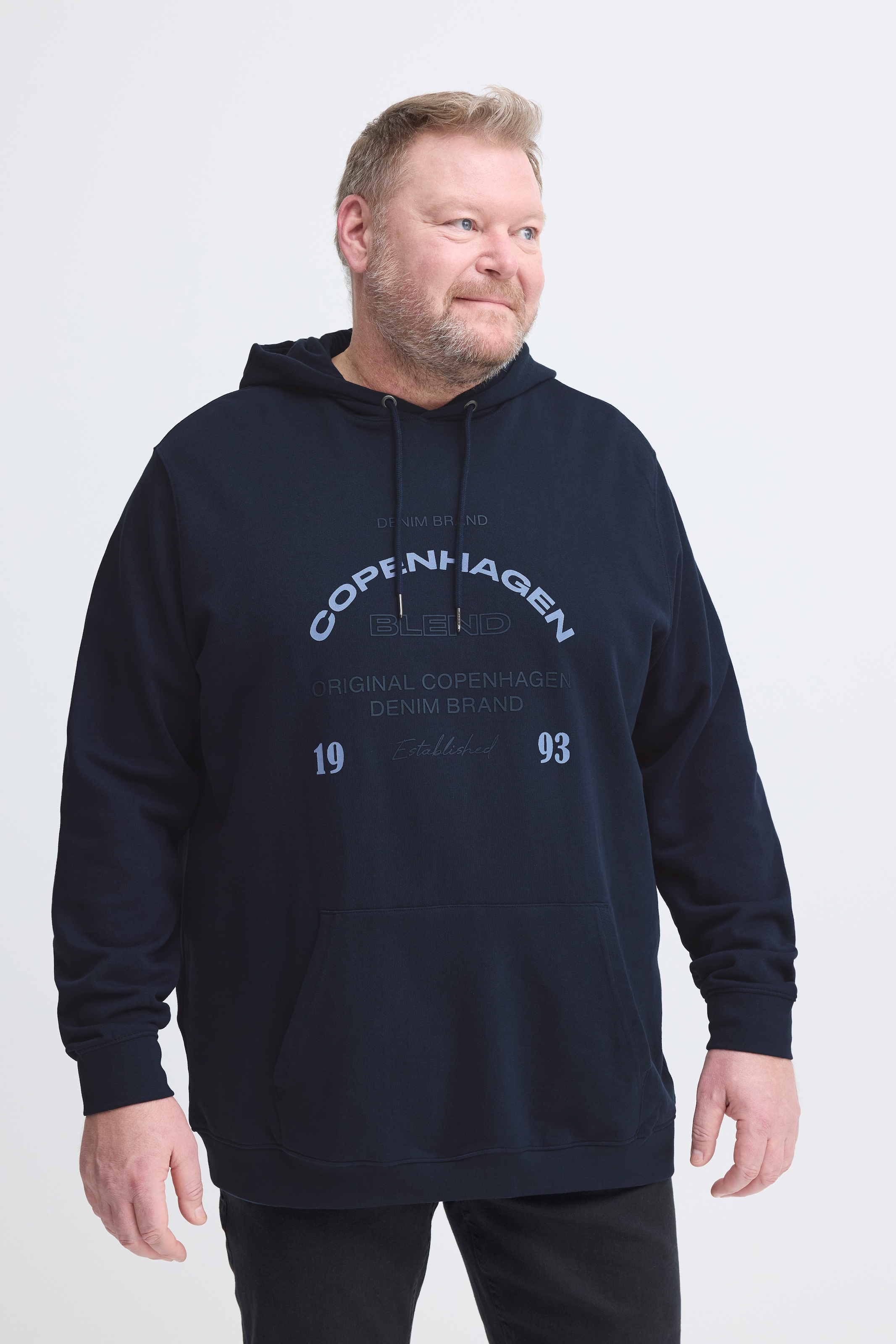 Image of Blend Kapuzensweatshirt "BHKAREL BB LOGO HOODED SWEAT", in grossen Grössen