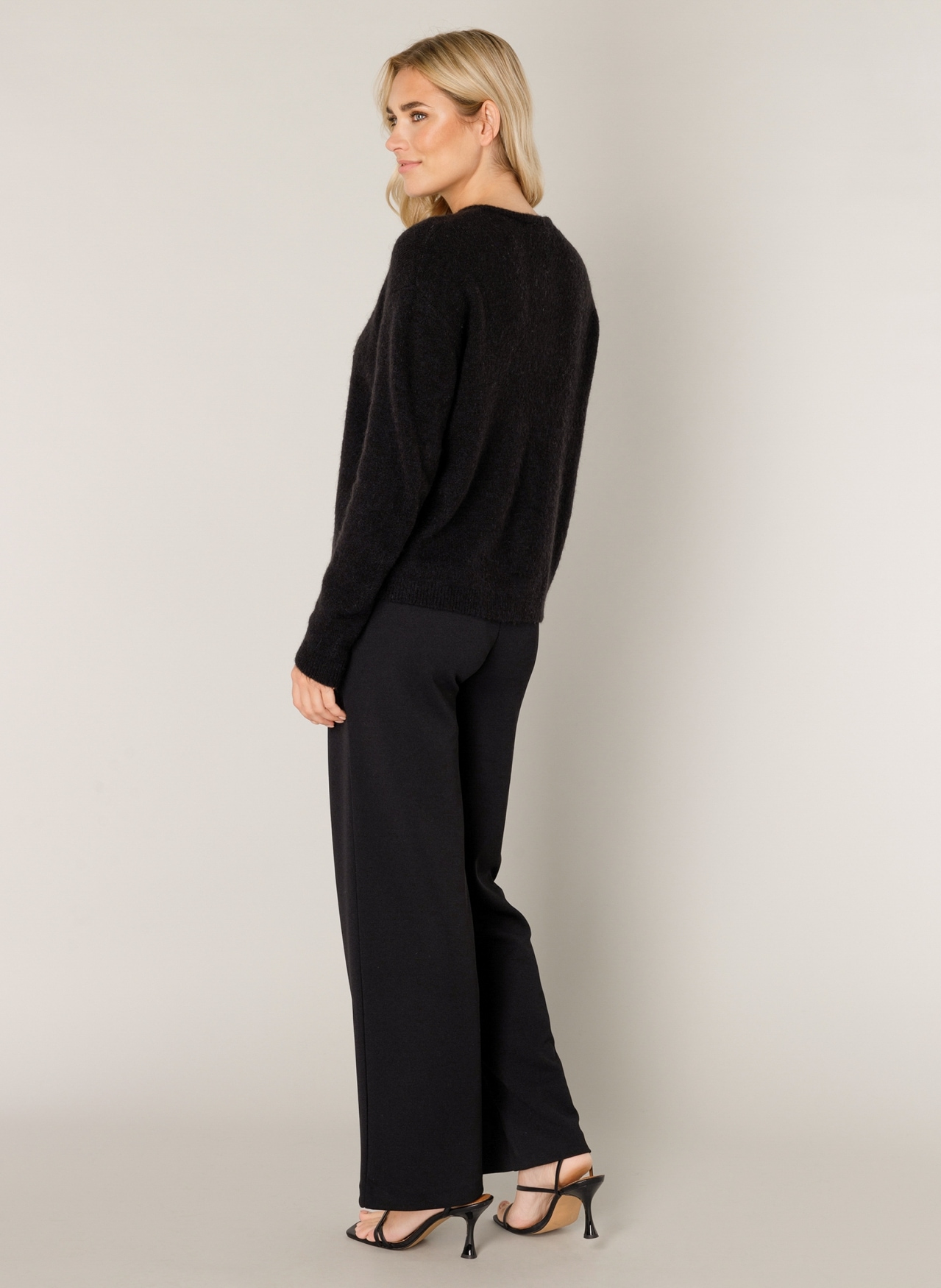 Base Level Cardigan »Yuli«, mit Wolle