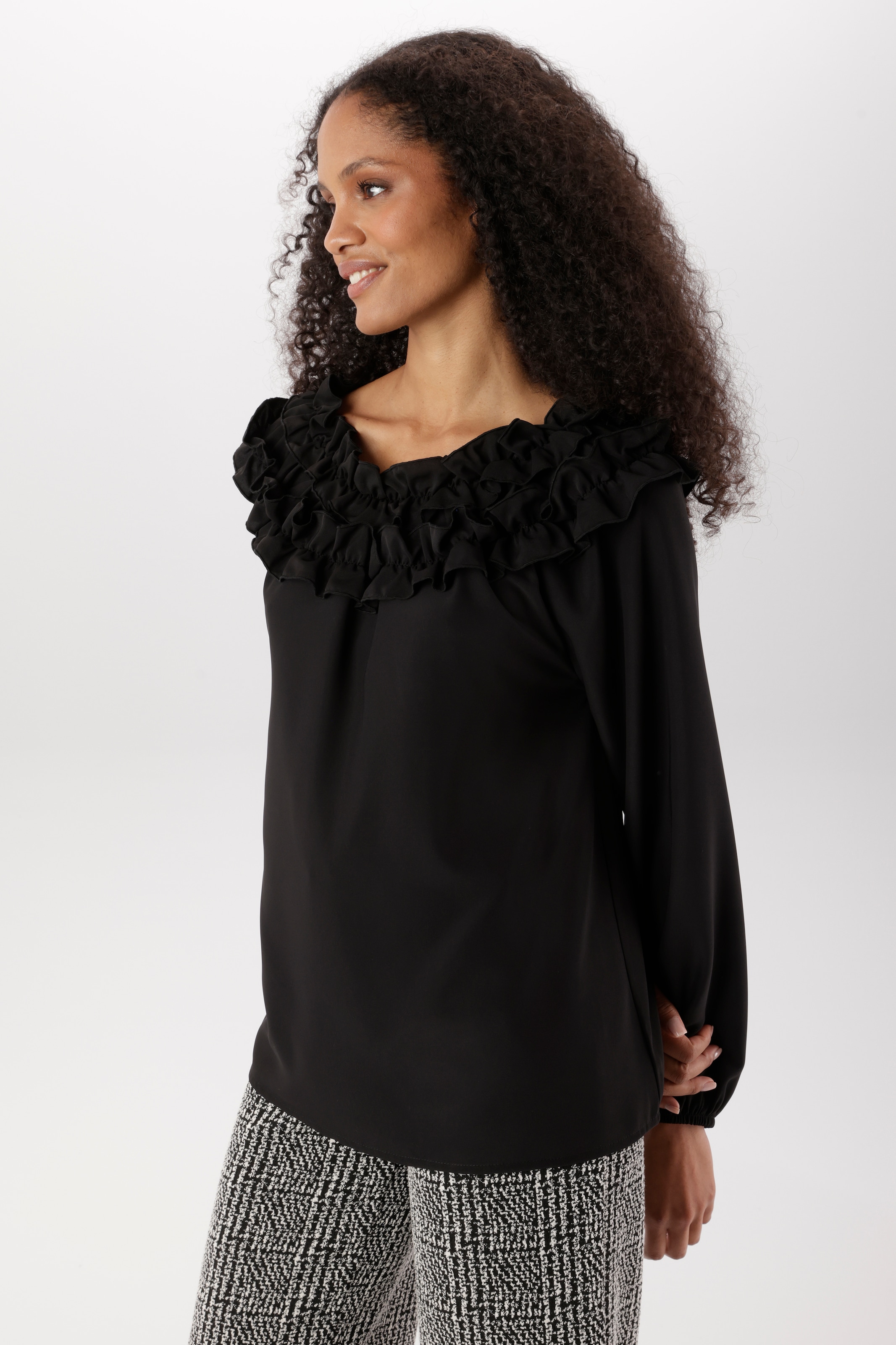 Image of Aniston SELECTED Rüschenbluse Rüschenbesatz am grossen Rundhalsausschnitt - NEUE KOLLEKTION