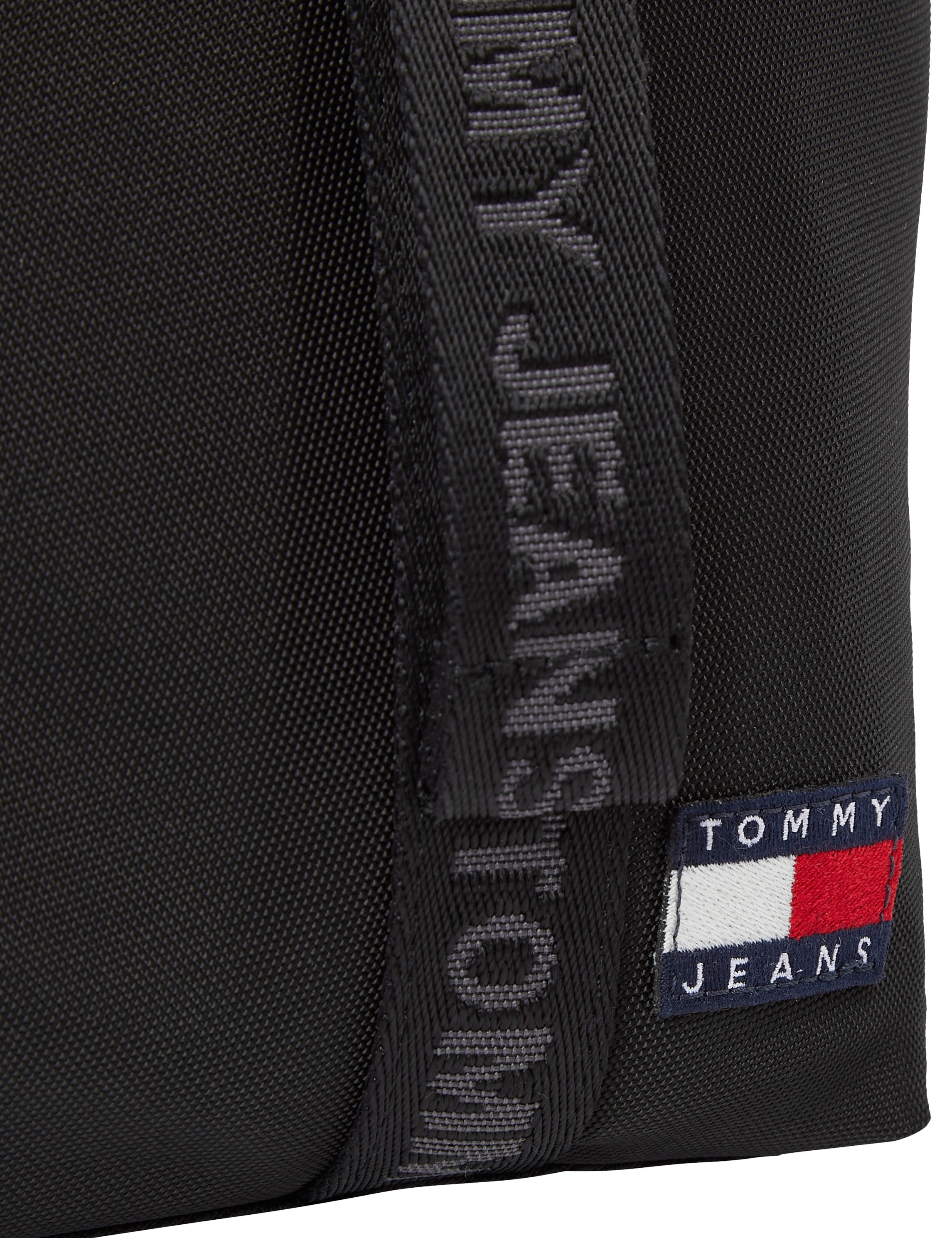 Tommy Jeans Henkeltasche »TJW ESSENTIAL DAILY MINI TOTE«, im praktischen Format