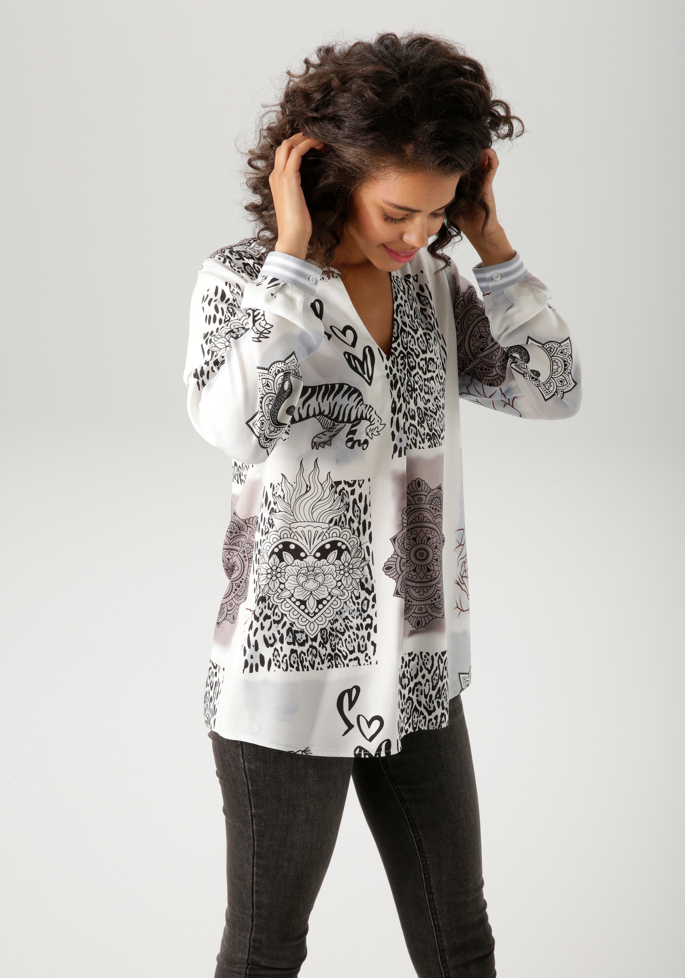 Image of Aniston CASUAL Schlupfbluse im extravaganten Patch-Druck-Dessin