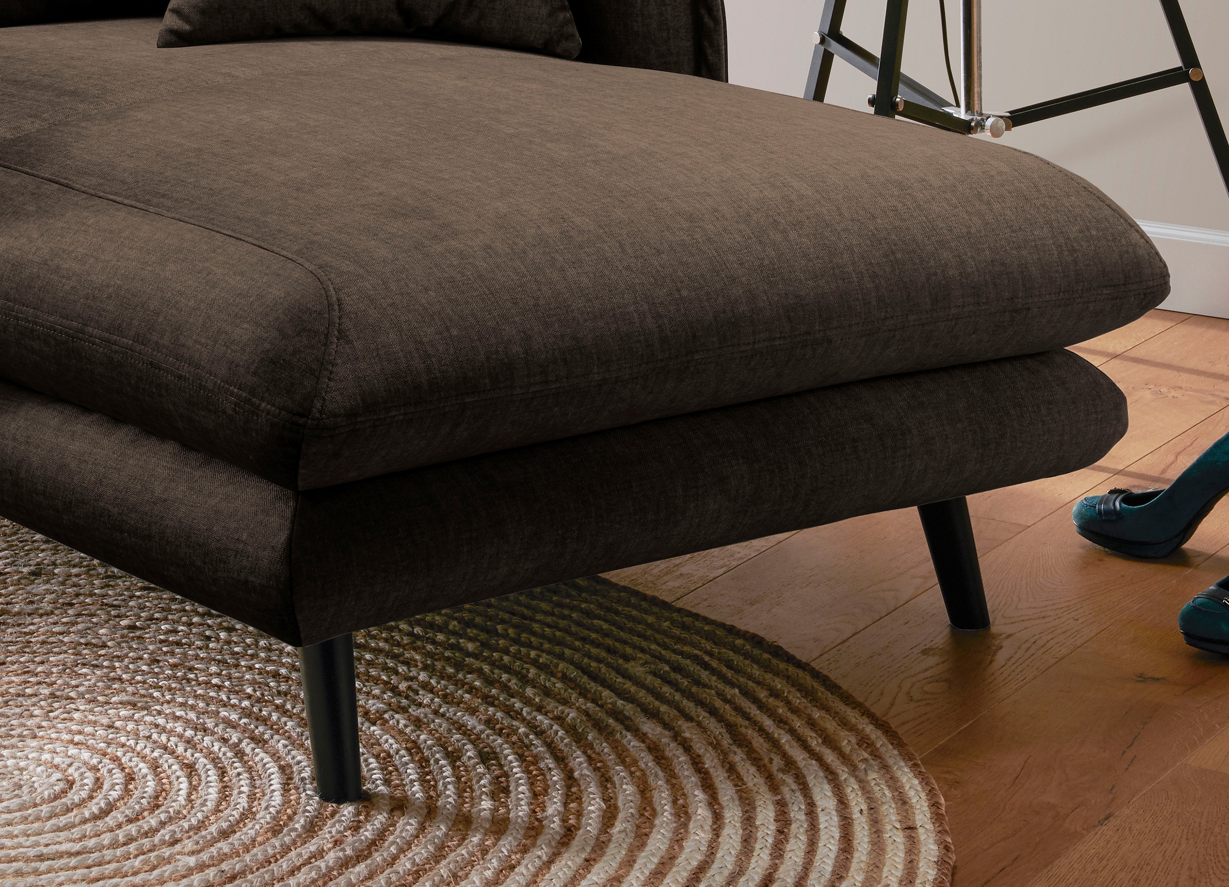 INOSIGN Loveseat »Lazio«, moderner Sessel mit einer bequemen Polsterung, 2 Stk. Zierkissen